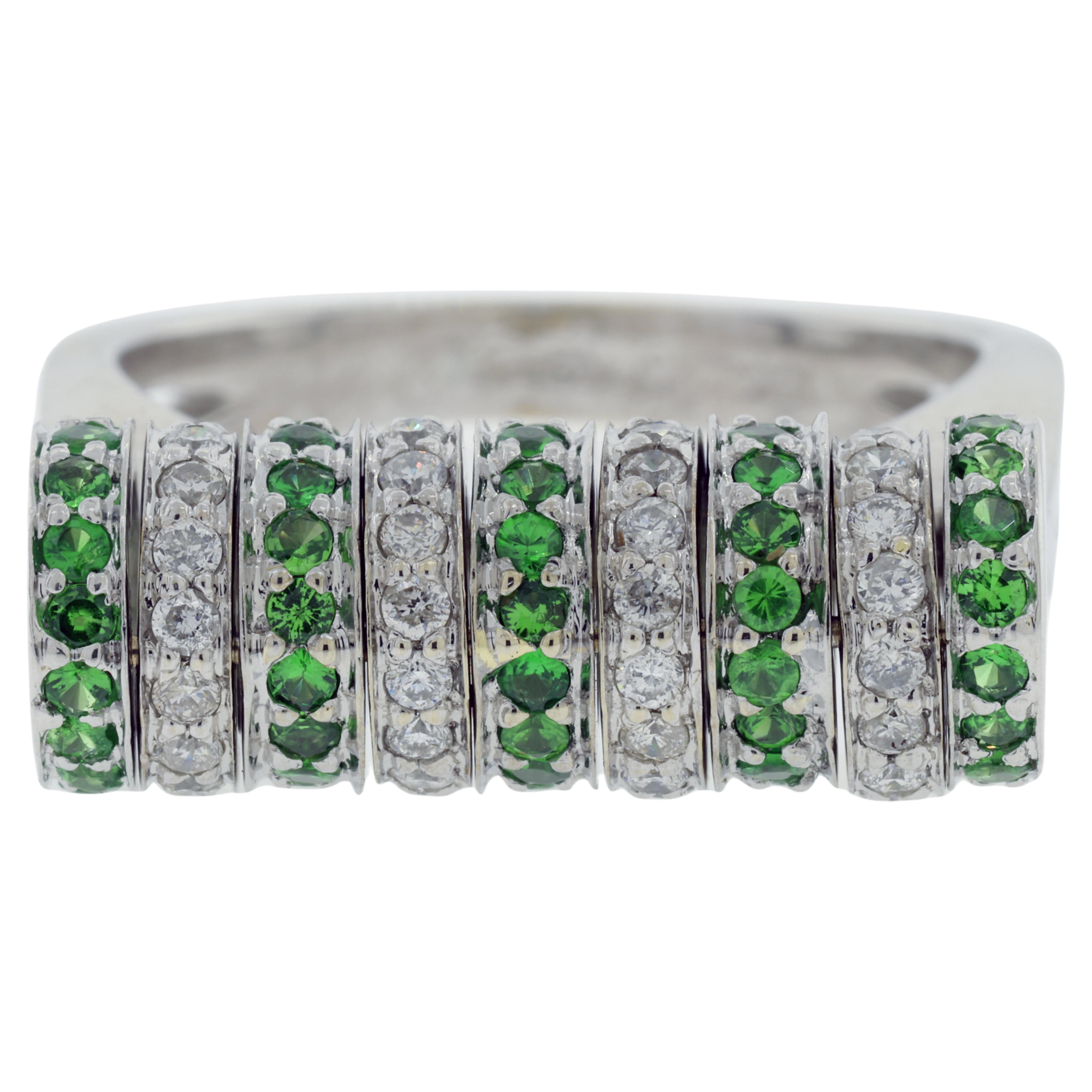Sonia B. Designs Green Garnet and Diamond Spinning Disc Ring 18 Karat White Gold For Sale