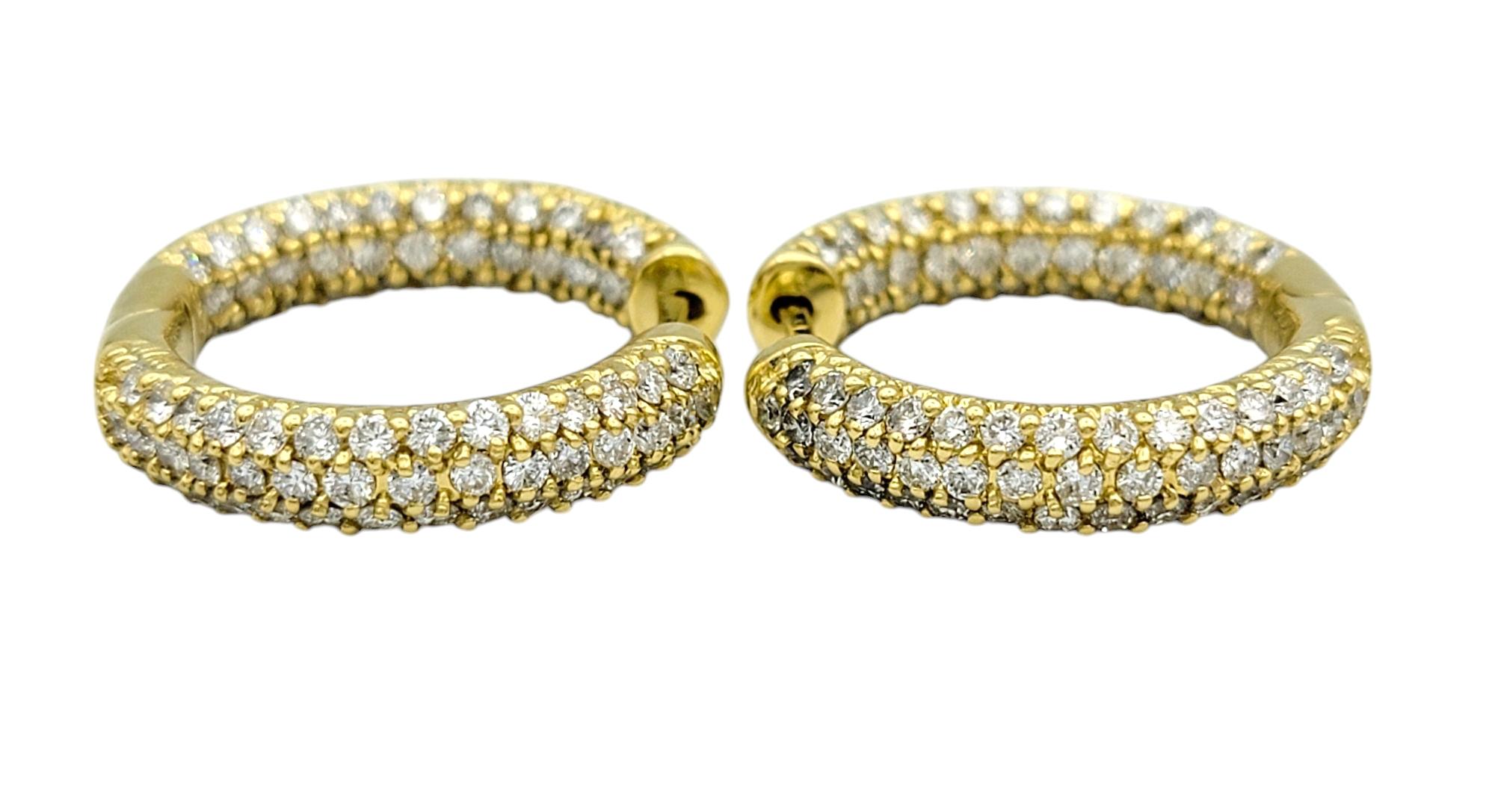 Sonia B. Creolen aus 18 Karat Gelbgold mit Pavé-Diamant innen und außen besetzt im Zustand „Gut“ im Angebot in Scottsdale, AZ
