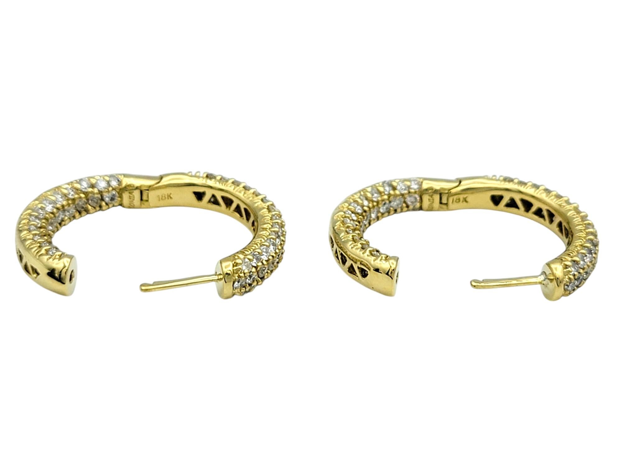 Sonia B. Creolen aus 18 Karat Gelbgold mit Pavé-Diamant innen und außen besetzt Damen im Angebot