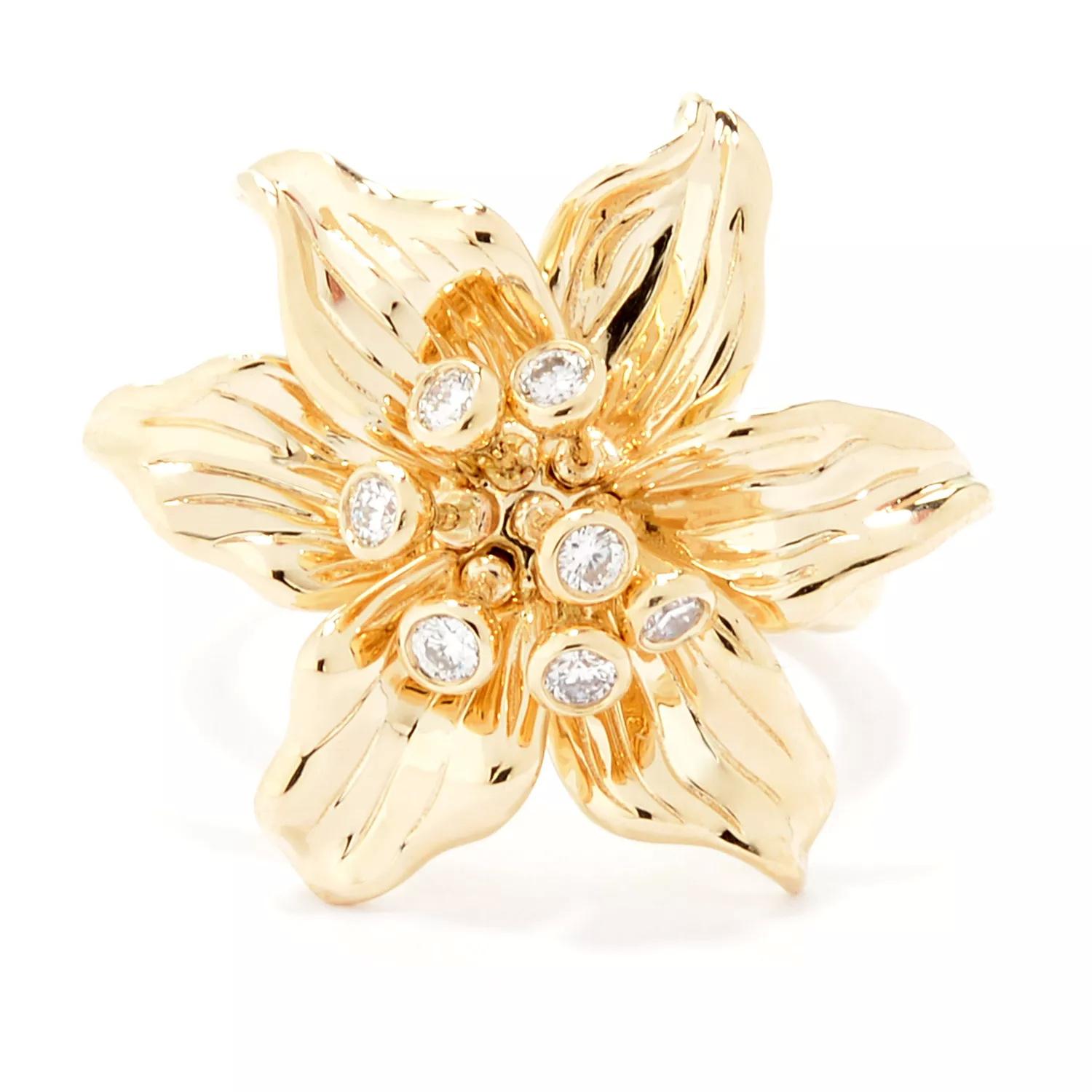 Experience the everlasting bloom of this stunning flower ring, radiating beauty throughout the year! Meticulously crafted from 14K gold, this exquisite piece is adorned with diamond accents, adding a mesmerizing sparkle to its already captivating