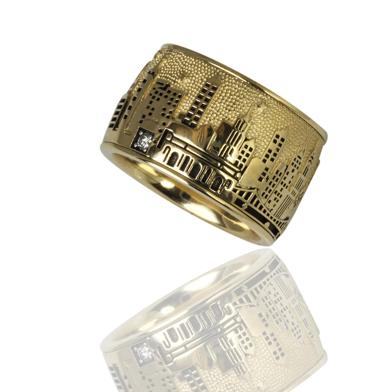 Contemporary Sonia Bitton 14K Yellow gold Diamond New York Skyline ring Size 6 For Sale