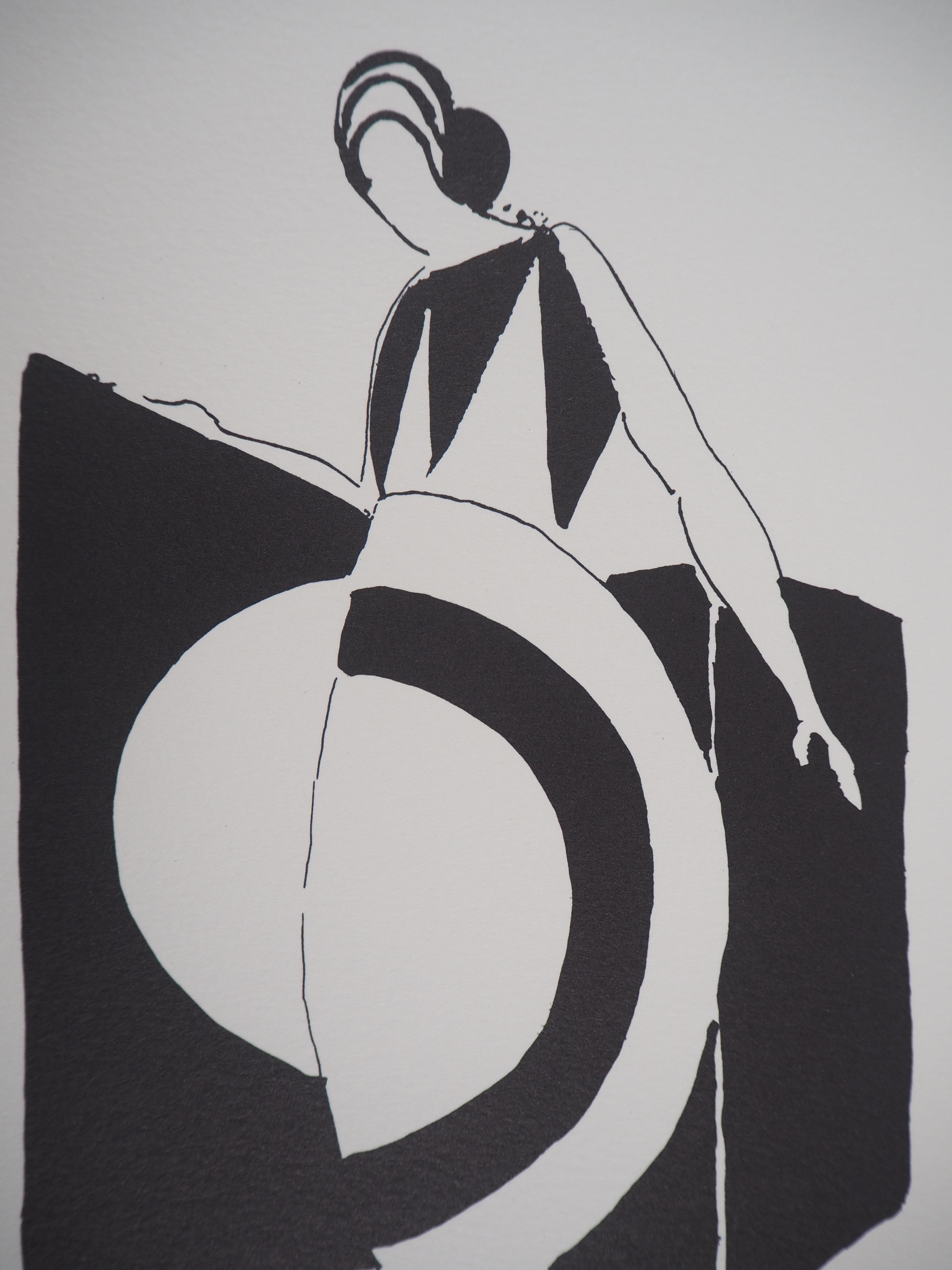 Frau mit Art déco-Kleid – Lithographie (Kunstcurial-Ausgabe) 1