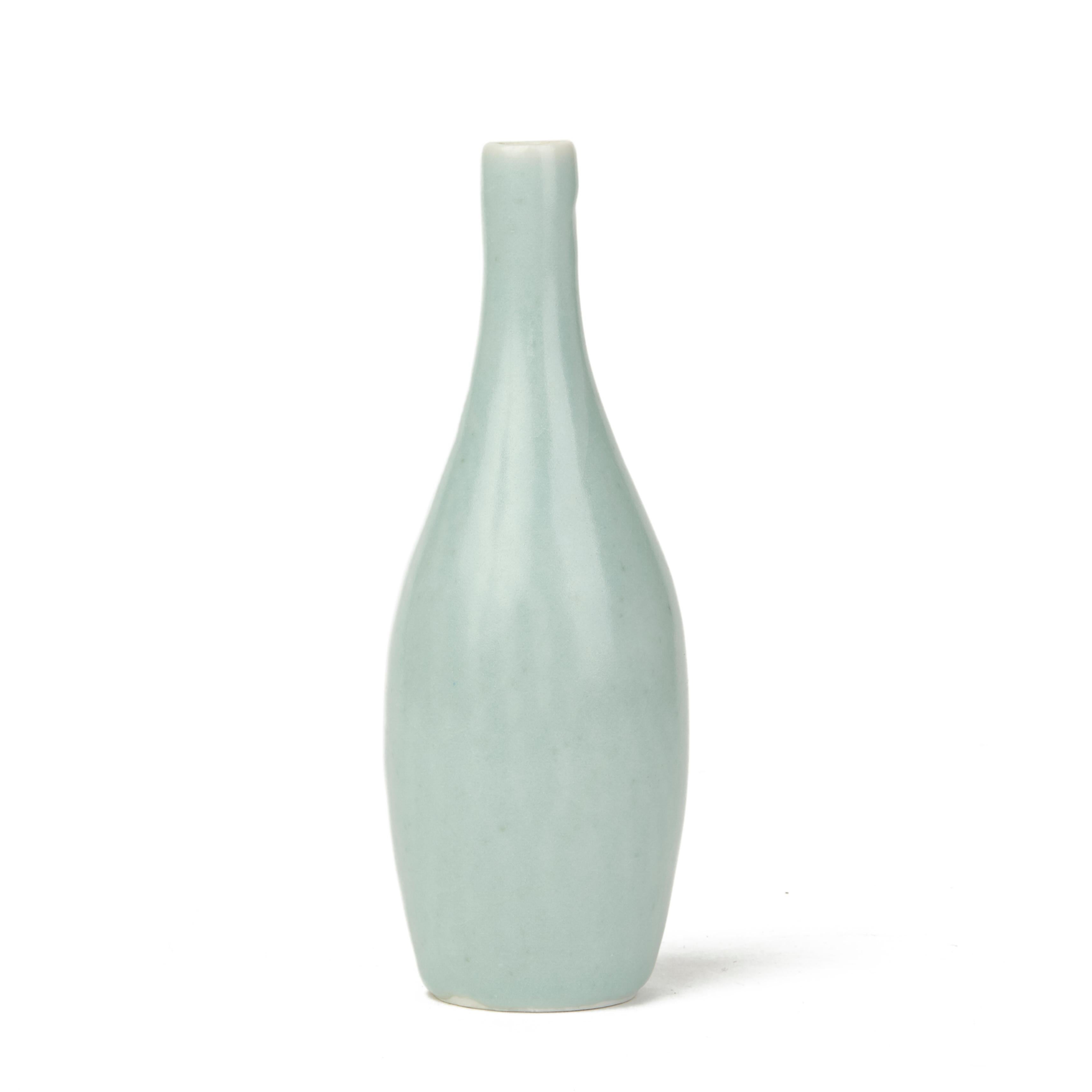 Sonia Lewis Studio Ceramic Celadon Glazed Bottle Vase In Good Condition In Bishop's Stortford, Hertfordshire