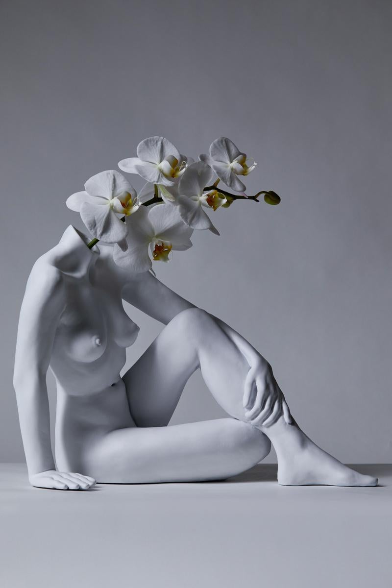 Ophelia (white) - Gray Nude Sculpture by Sonia Pacheco