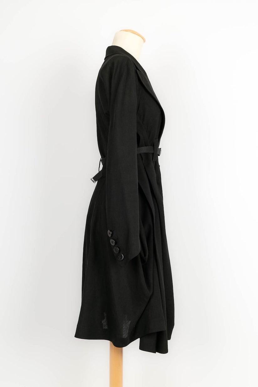 Sonia Rykiel -(Made in France) Black linen jacket/dress. Size 38FR.

Additional information: 
Dimensions: Shoulder width: 39 cm, Waist: 42 cm, Sleeve length: 64 cm, Length: 102 cm
Condition: Very good condition
Seller Ref number: VR134