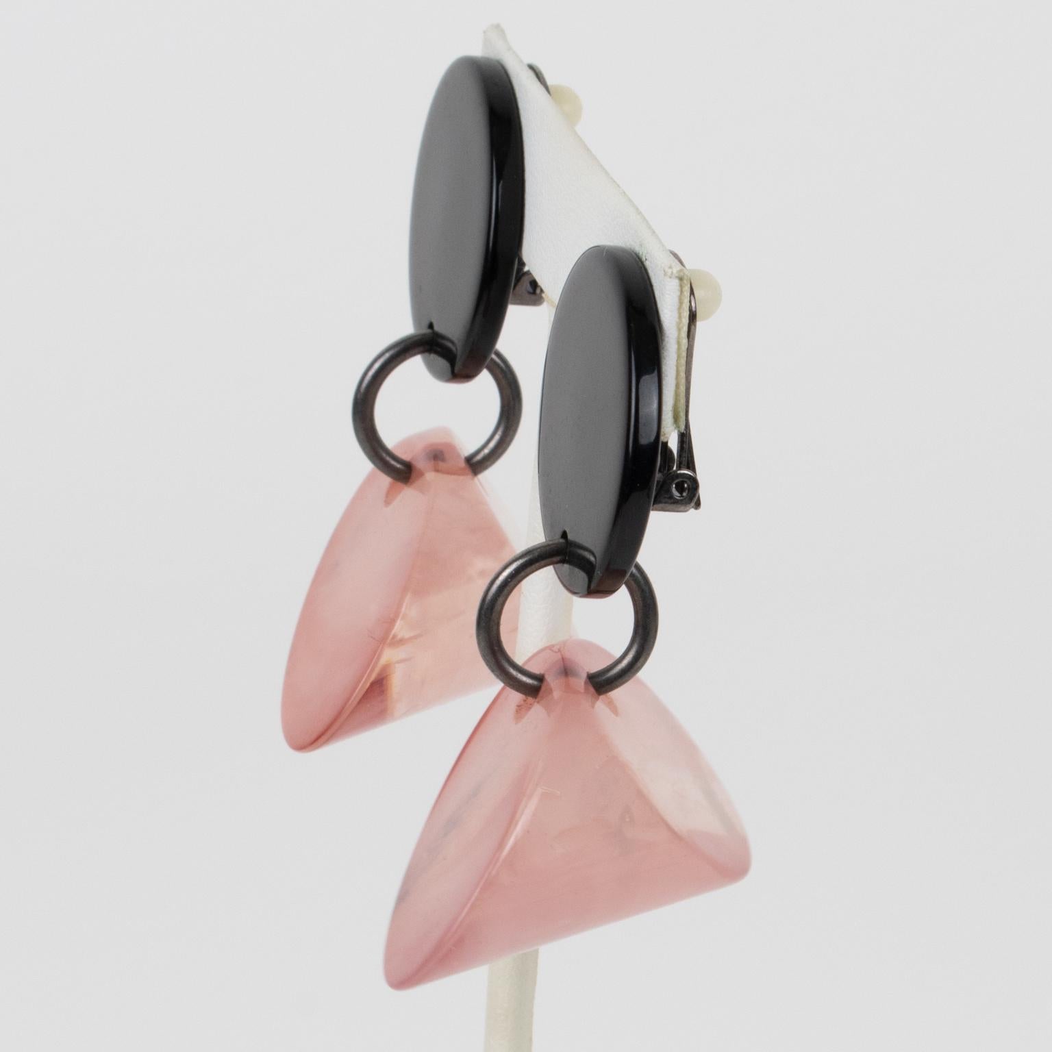 Sonia Rykiel Geometric Dangle Clip Earrings Black and Pink Resin In Good Condition For Sale In Atlanta, GA