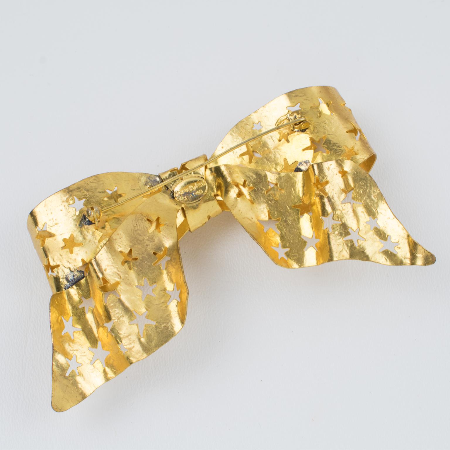 Sonia Rykiel Massive Gilt Metal Bowtie Pin Brooch In Good Condition For Sale In Atlanta, GA