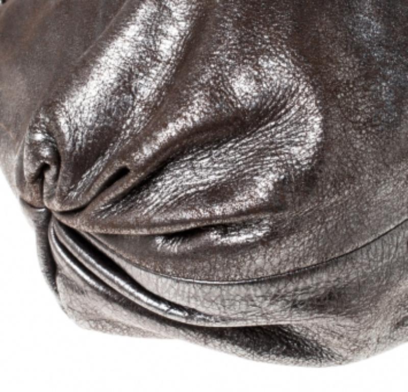 Sonia Rykiel - Borsa a tracolla in pelle argentata e impreziosita da una catena in vendita 2