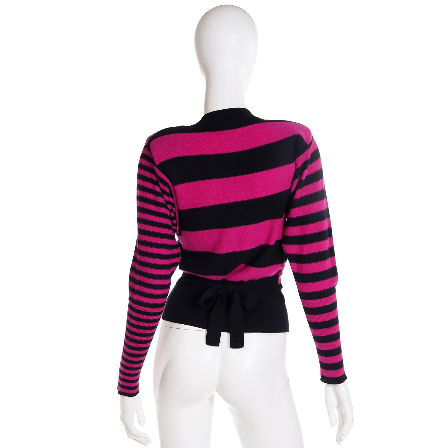 Women's Sonia Rykiel Vintage Pink & Black Wool Bow Sweater Top For Sale