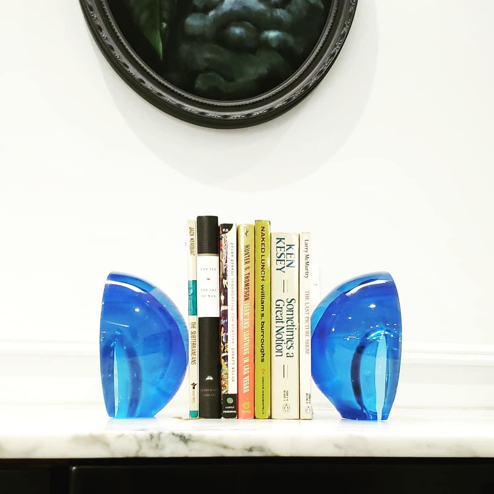 Sonic Bookends - Handmade Contemporary Glass Bookends - Customizable In Excellent Condition For Sale In New York, NY