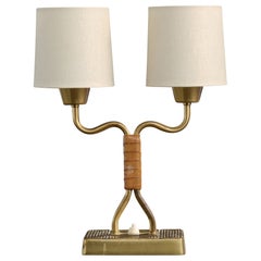 Attribution Sonja Katzin, lampe de table, laiton, cuir, tissu, Suède, années 1950