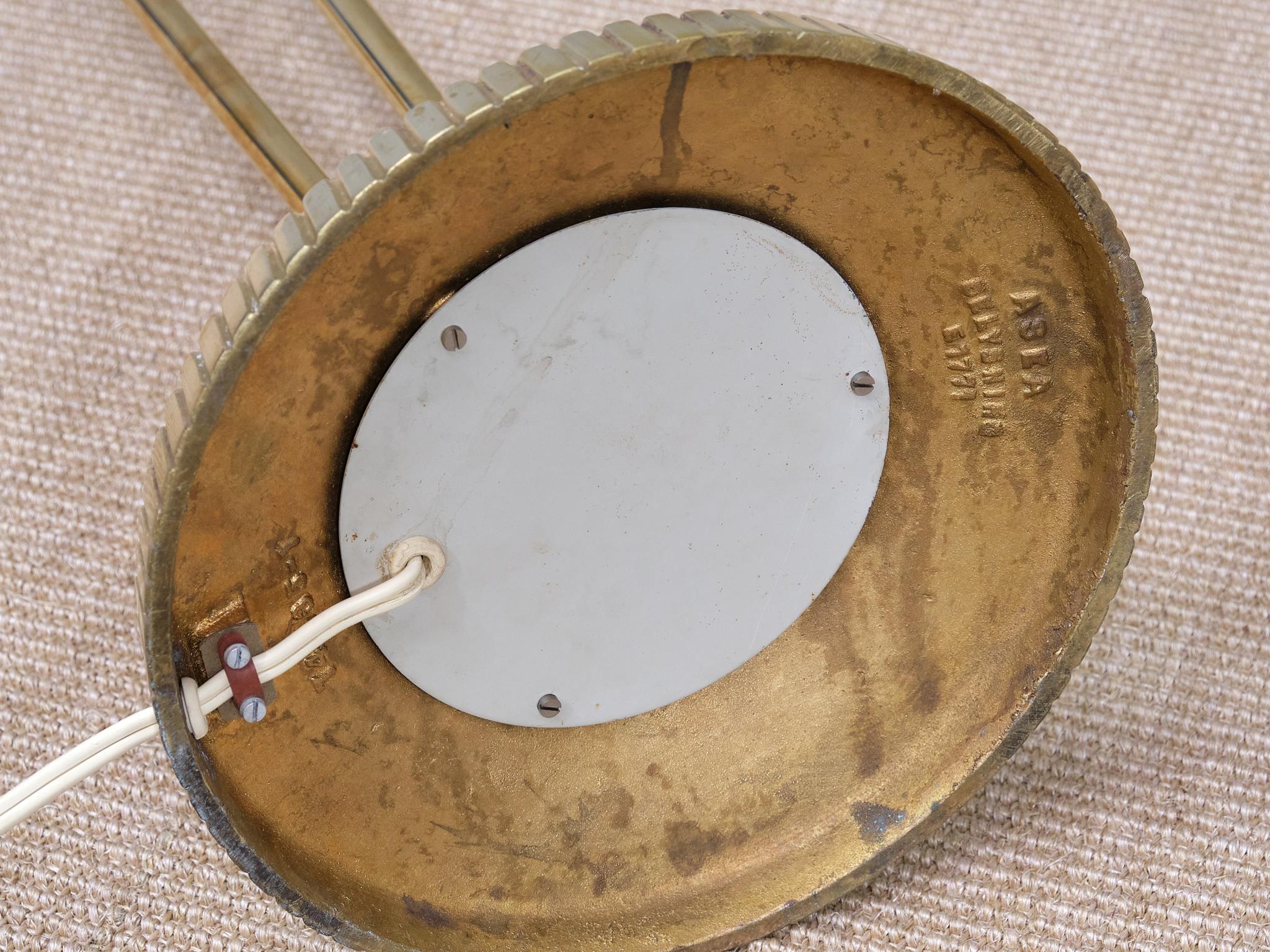 Lampadaire en laiton cannelé Sonja Katzin, modèle E1771, ASEA, Suède, années 1950 en vente 5