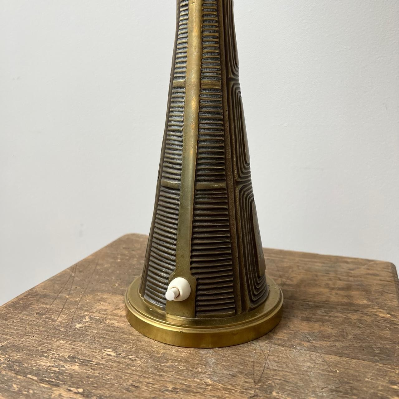 Sonja Katzin Mid-Century Brass and Opaline Glass Table Lamp In Good Condition For Sale In London, GB