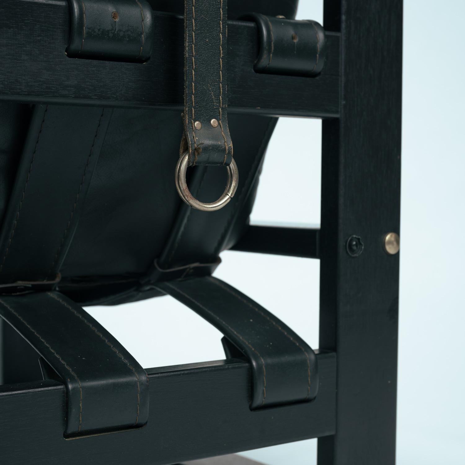 Sonja Wasseur brutalistische Sessel, Ottomane aus Eiche mit Lederriemen, 2er-Set im Angebot 9