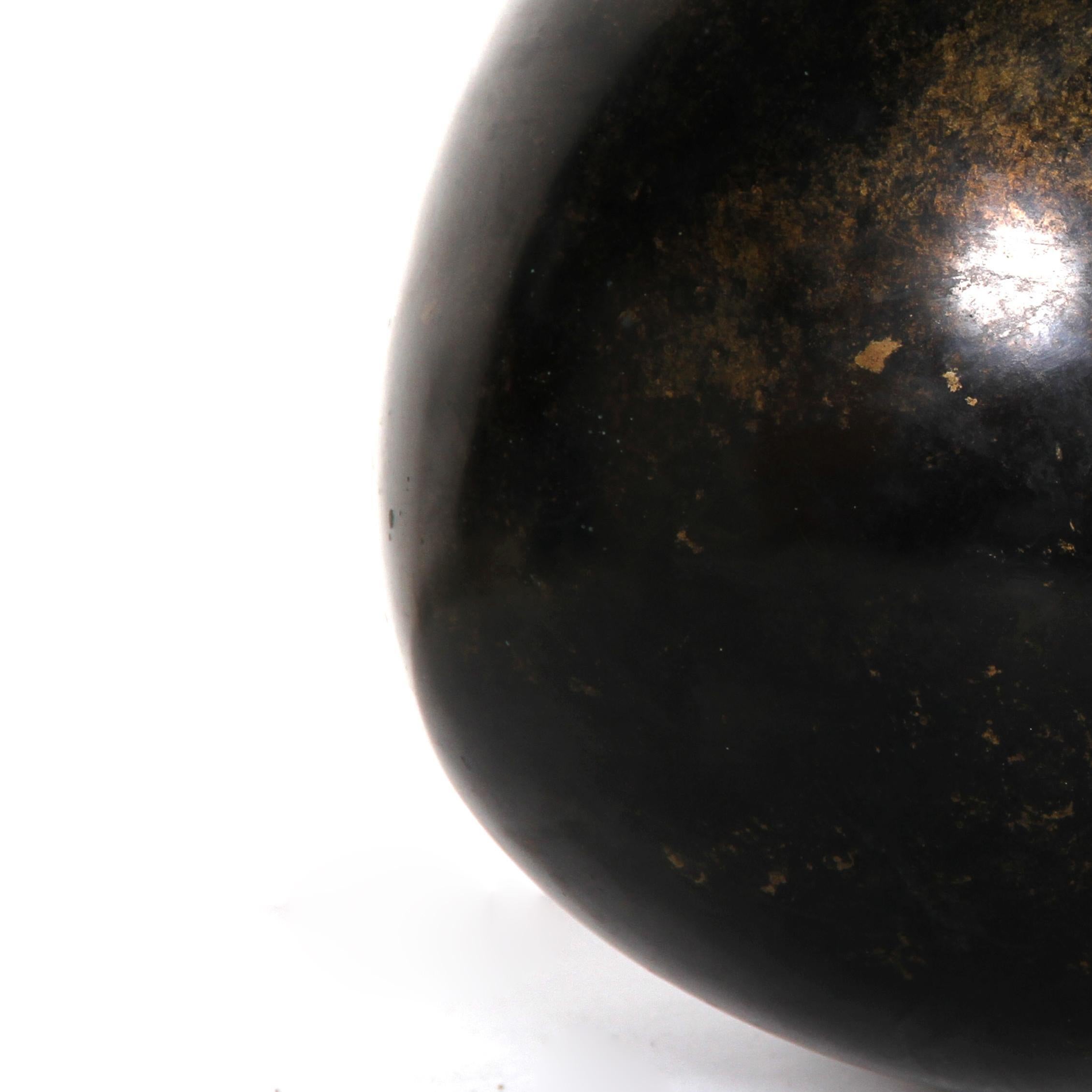 Egg, Bronze Sculpture by Sonnai Frock-Rohrbeck - Gold Abstract Sculpture by Sonnai Ffrock-Rohrbeck