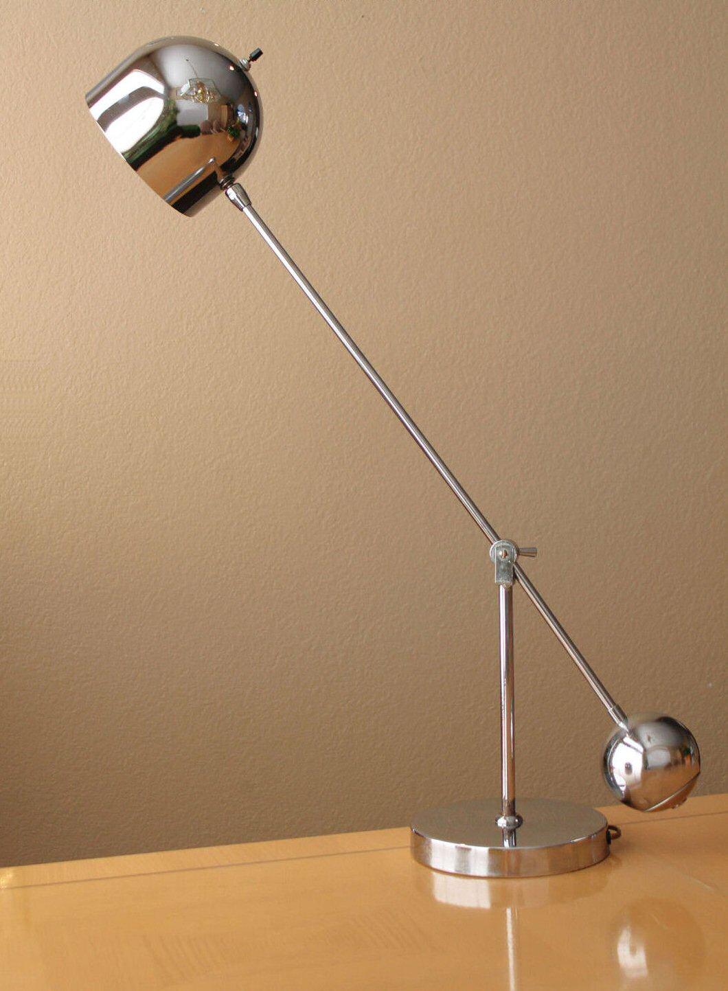 Sonneman Chrome Articulating Arm Eyeball Table Lamp! Swing Counterweight 1960s In Good Condition For Sale In Peoria, AZ