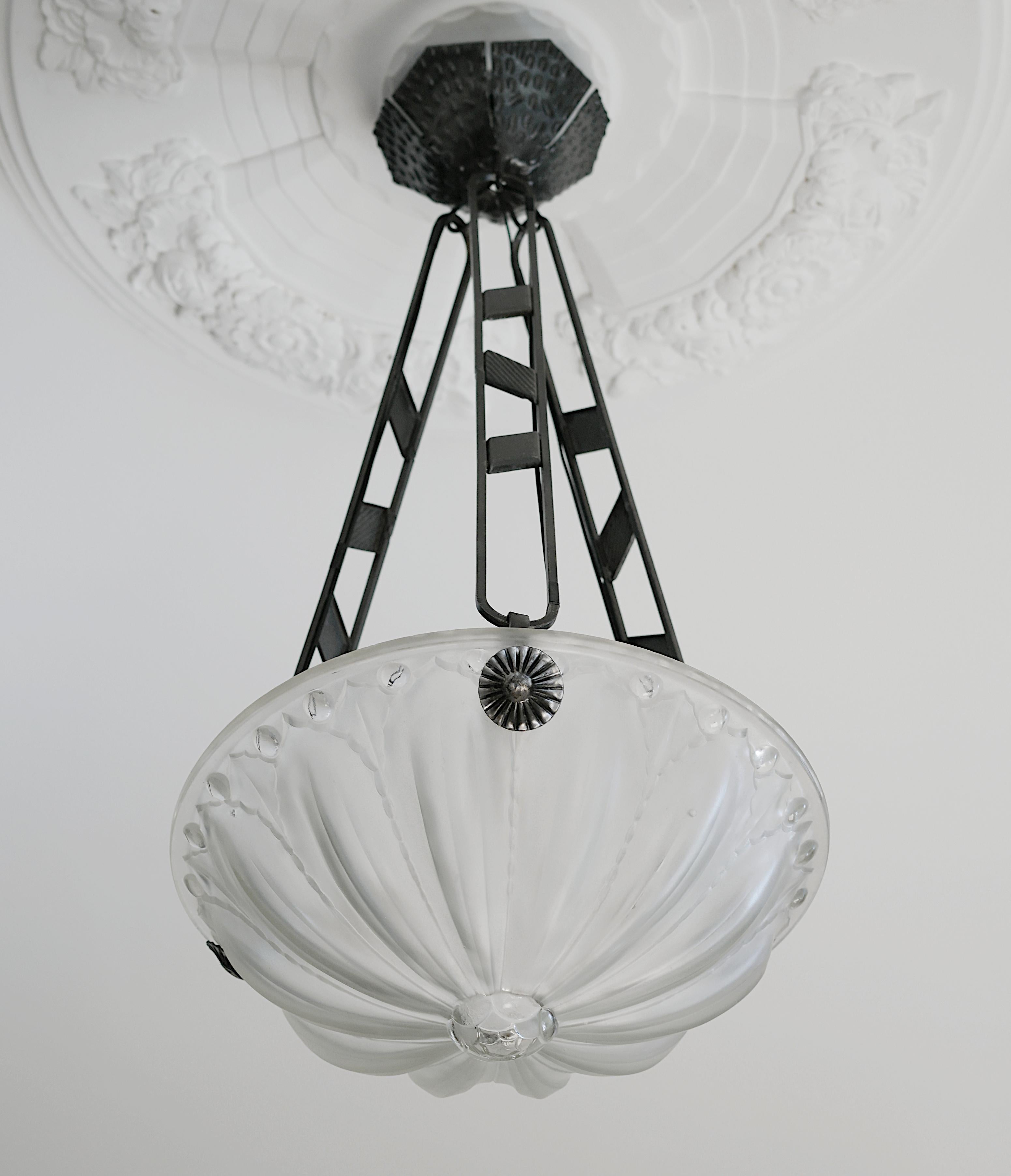 Early 20th Century SONOVER French Art Deco Pendant Chandelier, 1920 For Sale