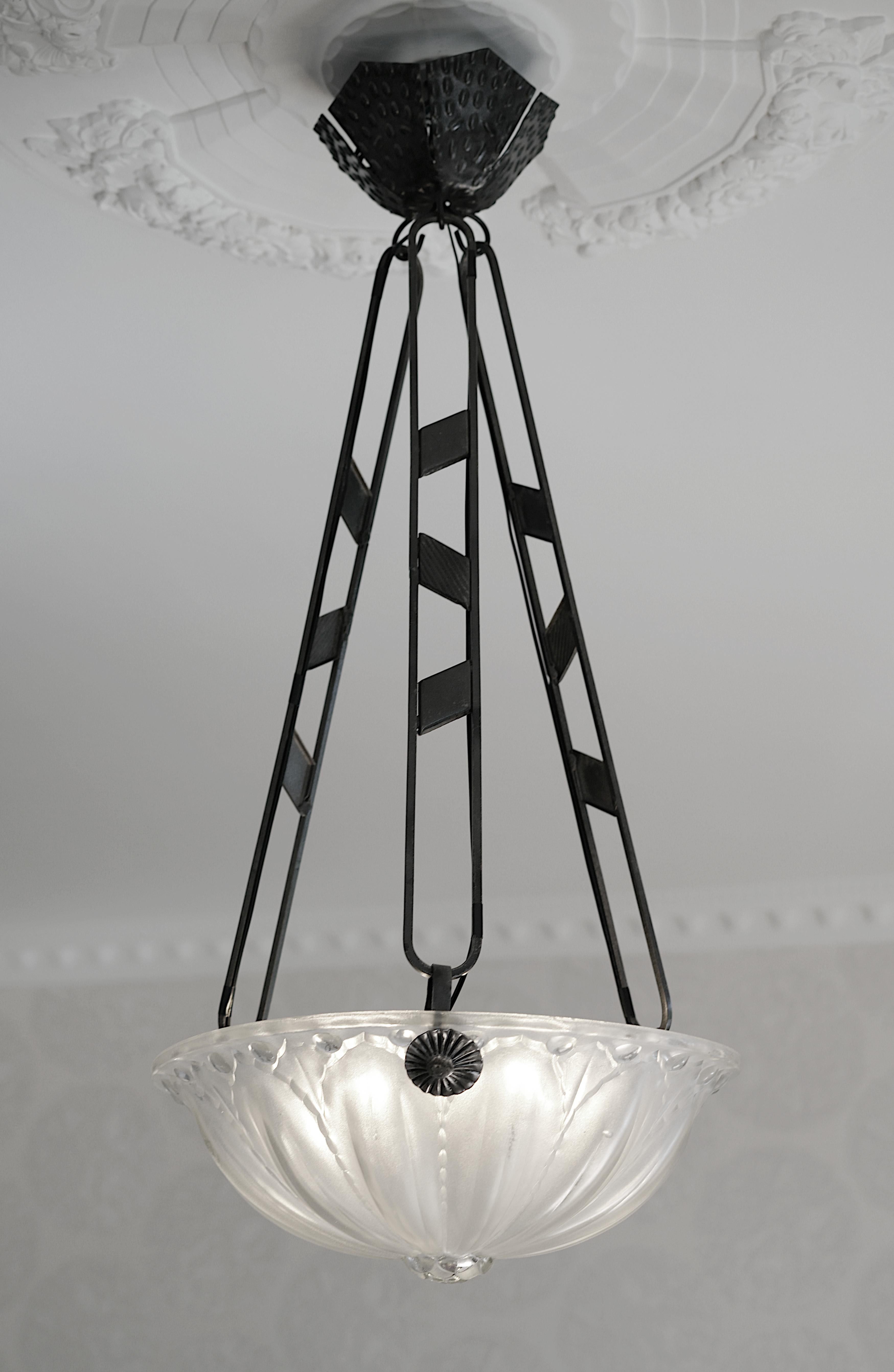 SONOVER French Art Deco Pendant Chandelier, 1920 For Sale 3