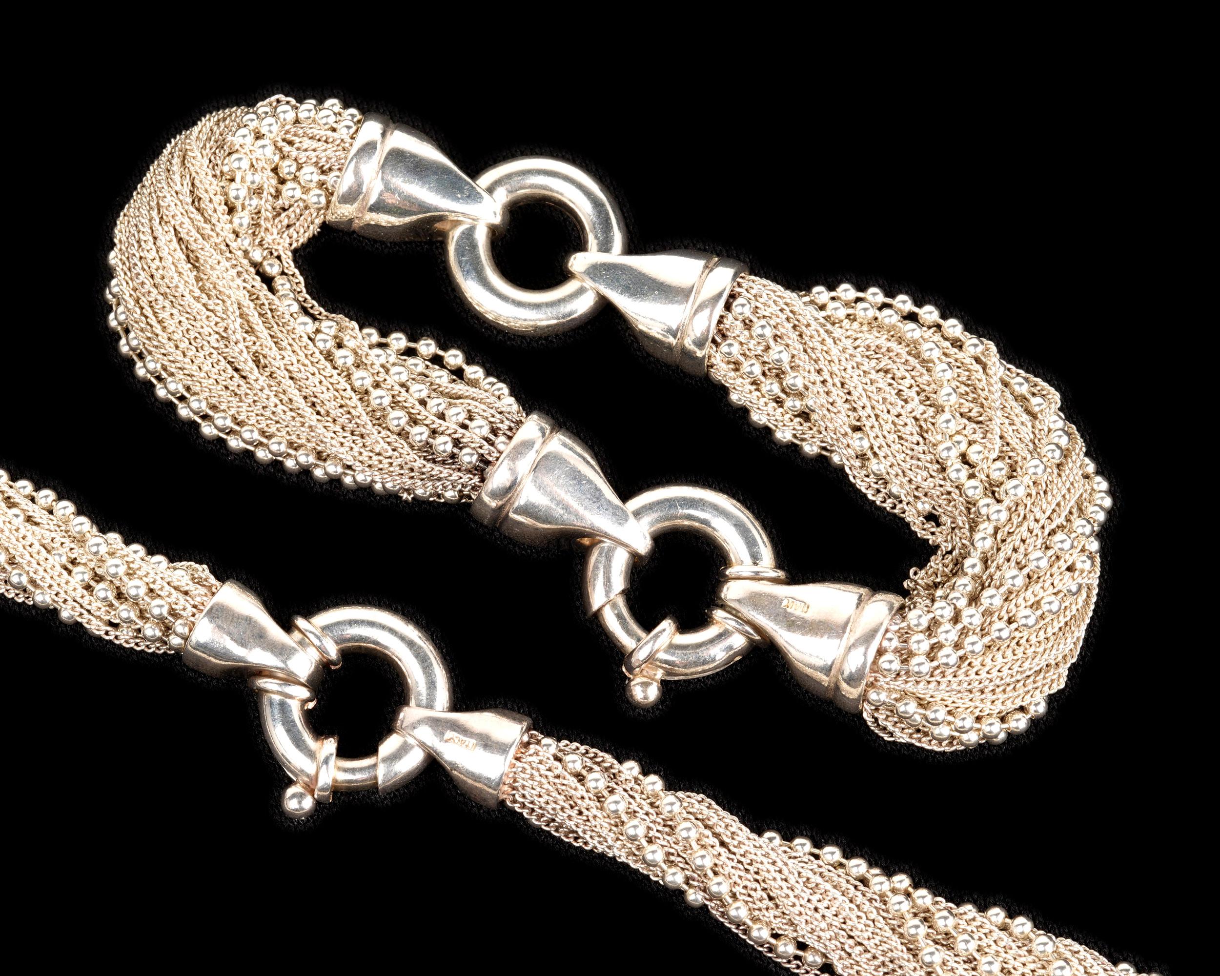 Sonya Ooten Weiße gedrehte mehrreihige Halskette und Armband, ein Set, Sonya Ooten (Modernistisch) im Angebot