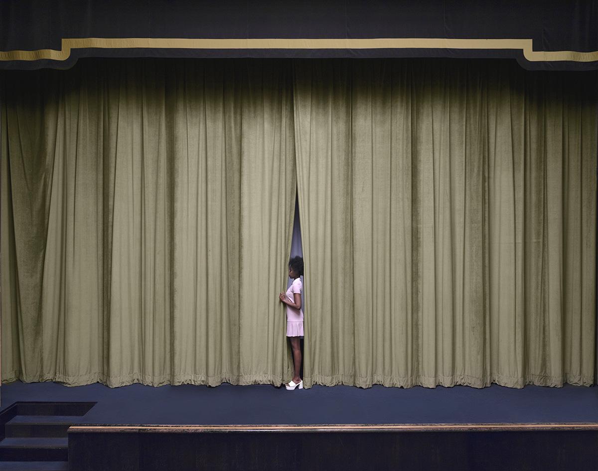 Figurative Photograph di Soo Burnell - Regent Street