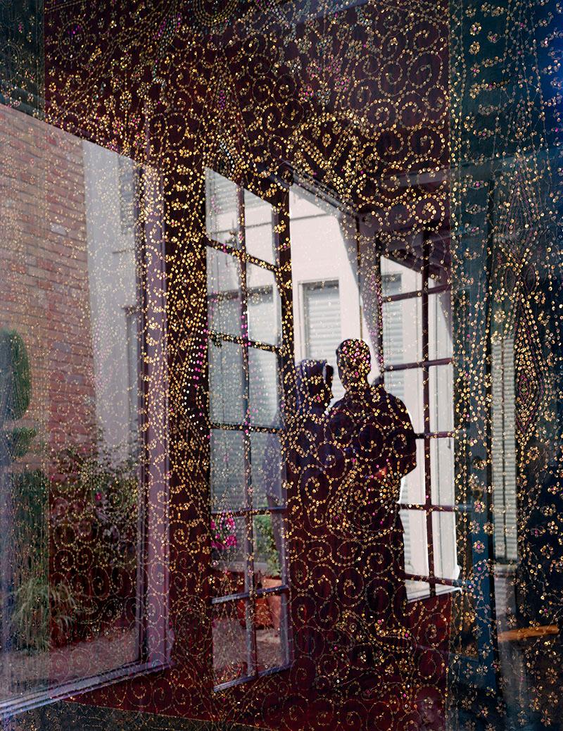 Sussurri e ombre - Soody Sharifi, Stampa a getto d'inchiostro d'archivio, Arte mediorientale