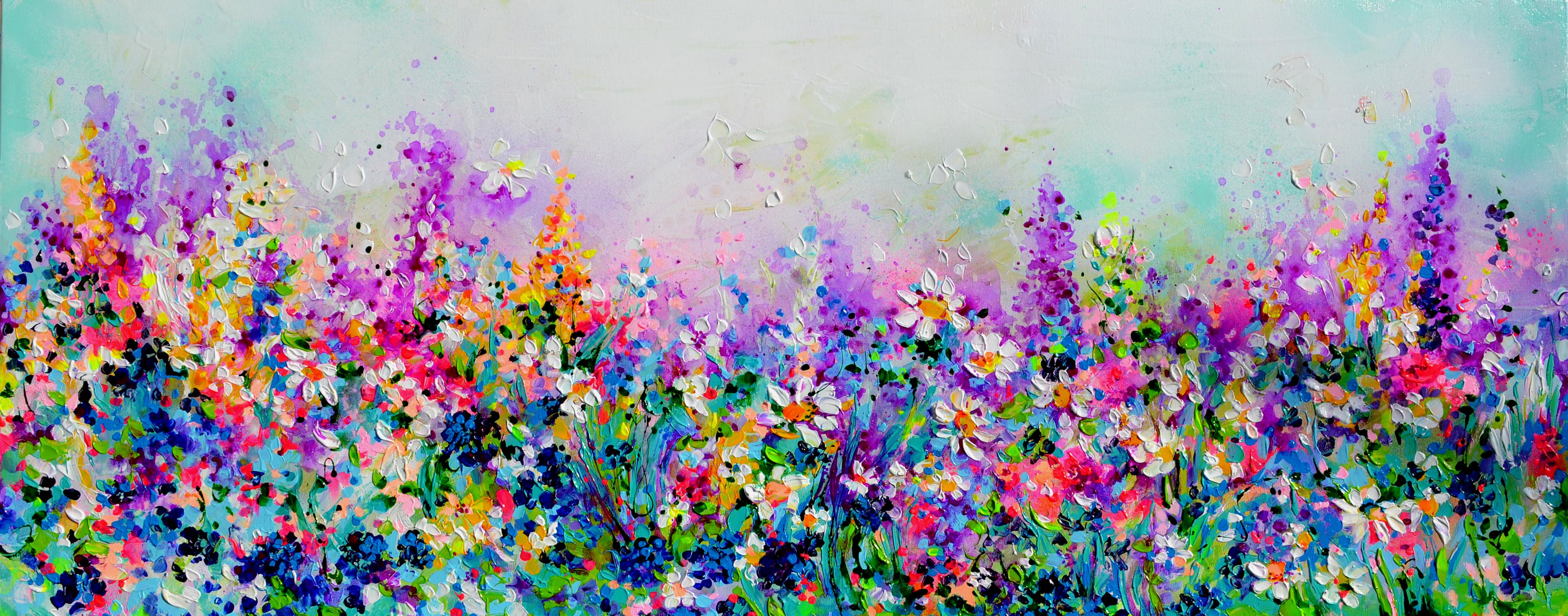 Landscape Painting de Soos Roxana Gabriela - Margaritas Blancas, Delphinium y Campo de Flores Silvestres de Primavera Cottage