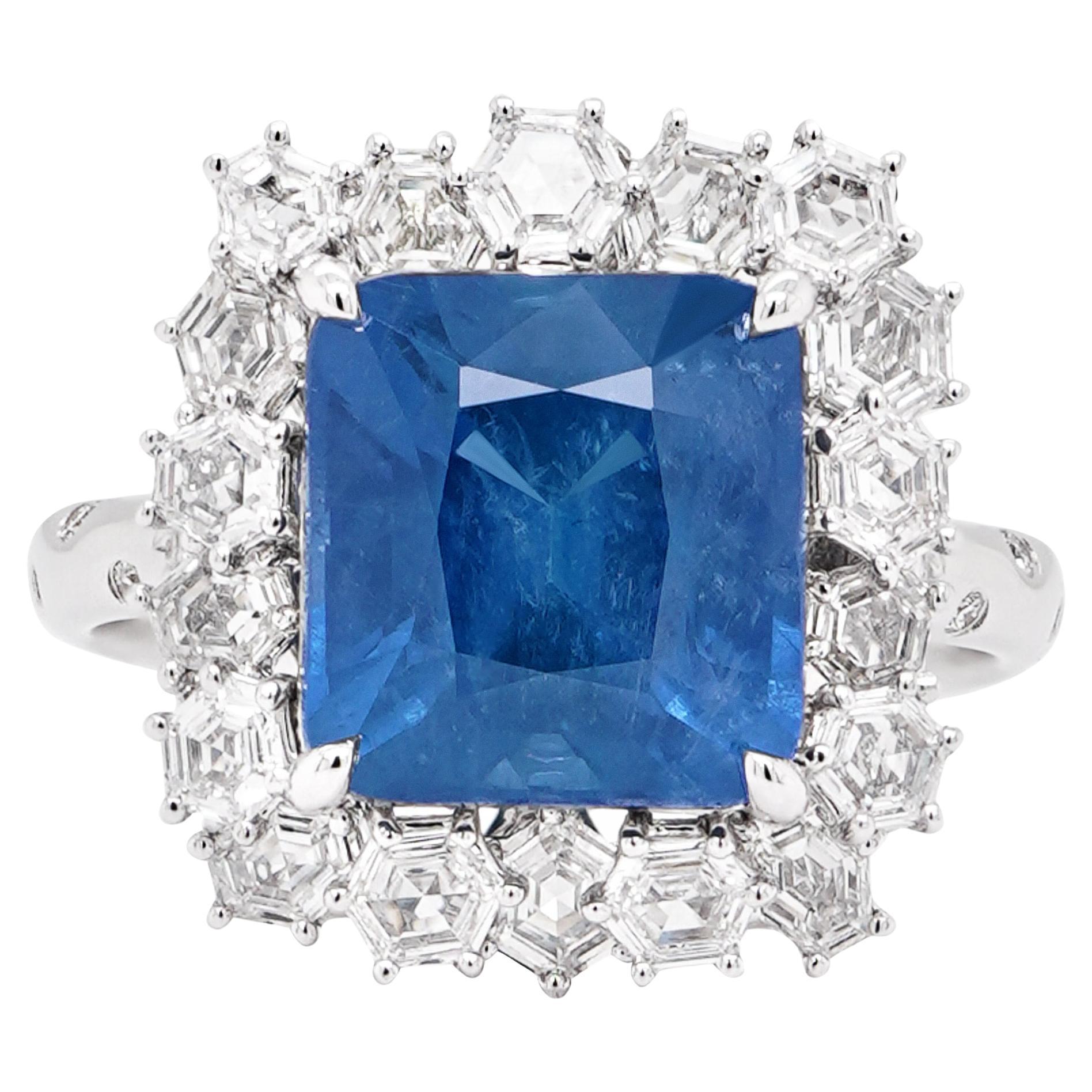 Soothing Blue Sapphire 6 Carat Certified Classical Solitaire 18K Diamond Ring For Sale