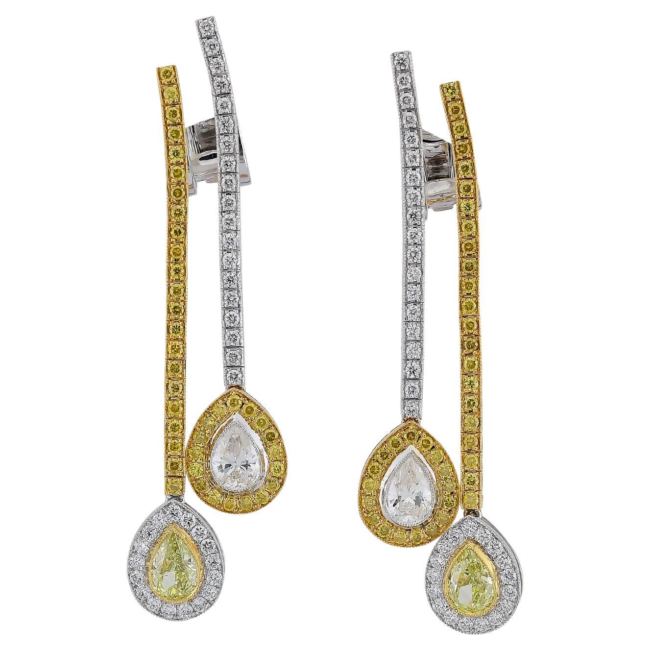 Pendientes Sophi D de oro amarillo de 18 quilates y platino con diamantes blancos y amarillos fantasía