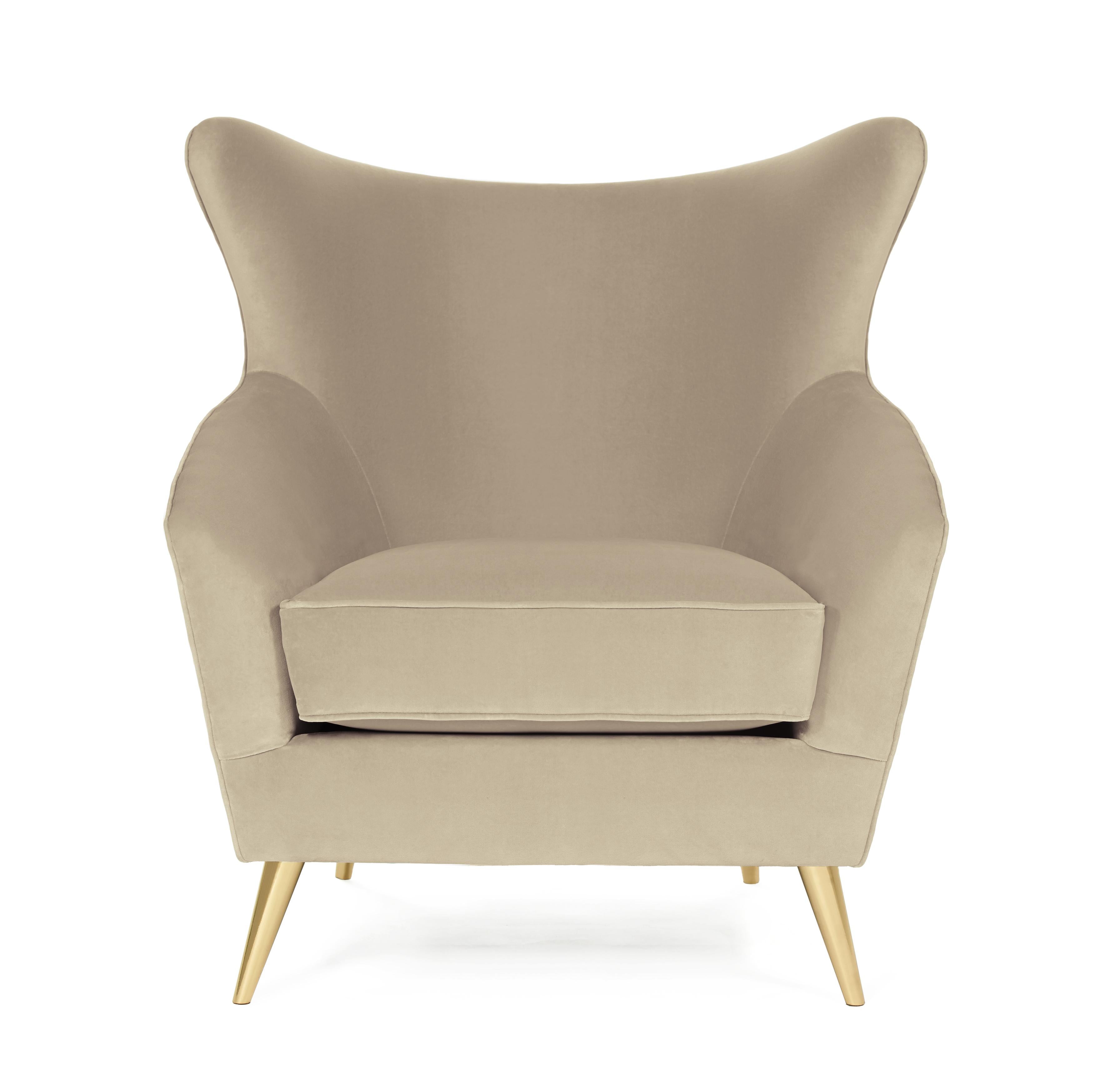 Sillón Sophia by Munna
Dimensiones: P 88 x An 85 x Al 94 cm. SH: 45 cm.
Materiales: Madera, espuma, latón y tapicería.
Acabado: Terciopelo de algodón y latón cepillado.

Disponible en todos los tejidos Munna excepto en Seda salvaje. Disponible en el