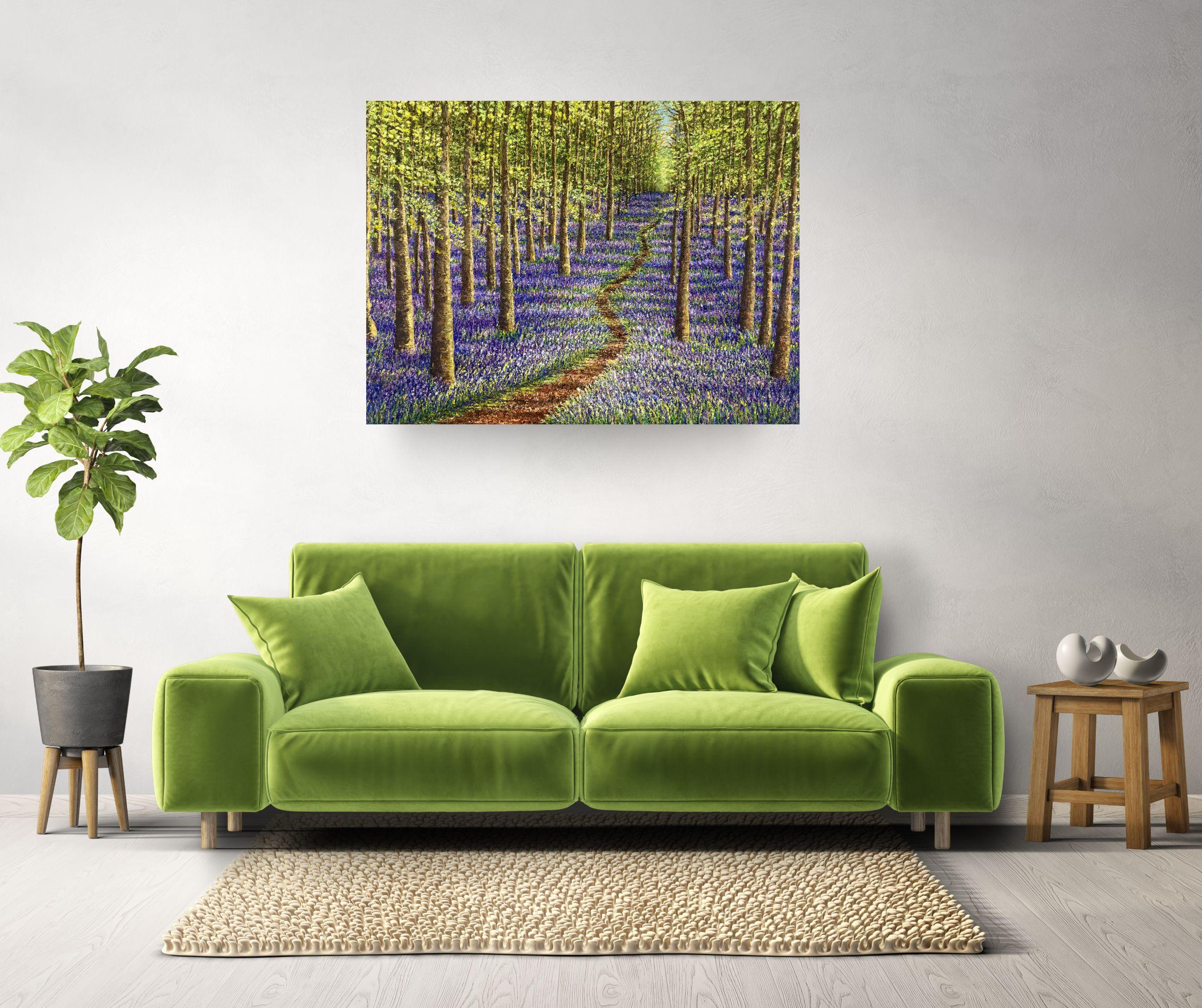 Eternal Bluebell-originale Realismus Landschaft Ölgemälde-zeitgenössischen Kunstwerk (Grau), Landscape Painting, von Sophia Chalklen