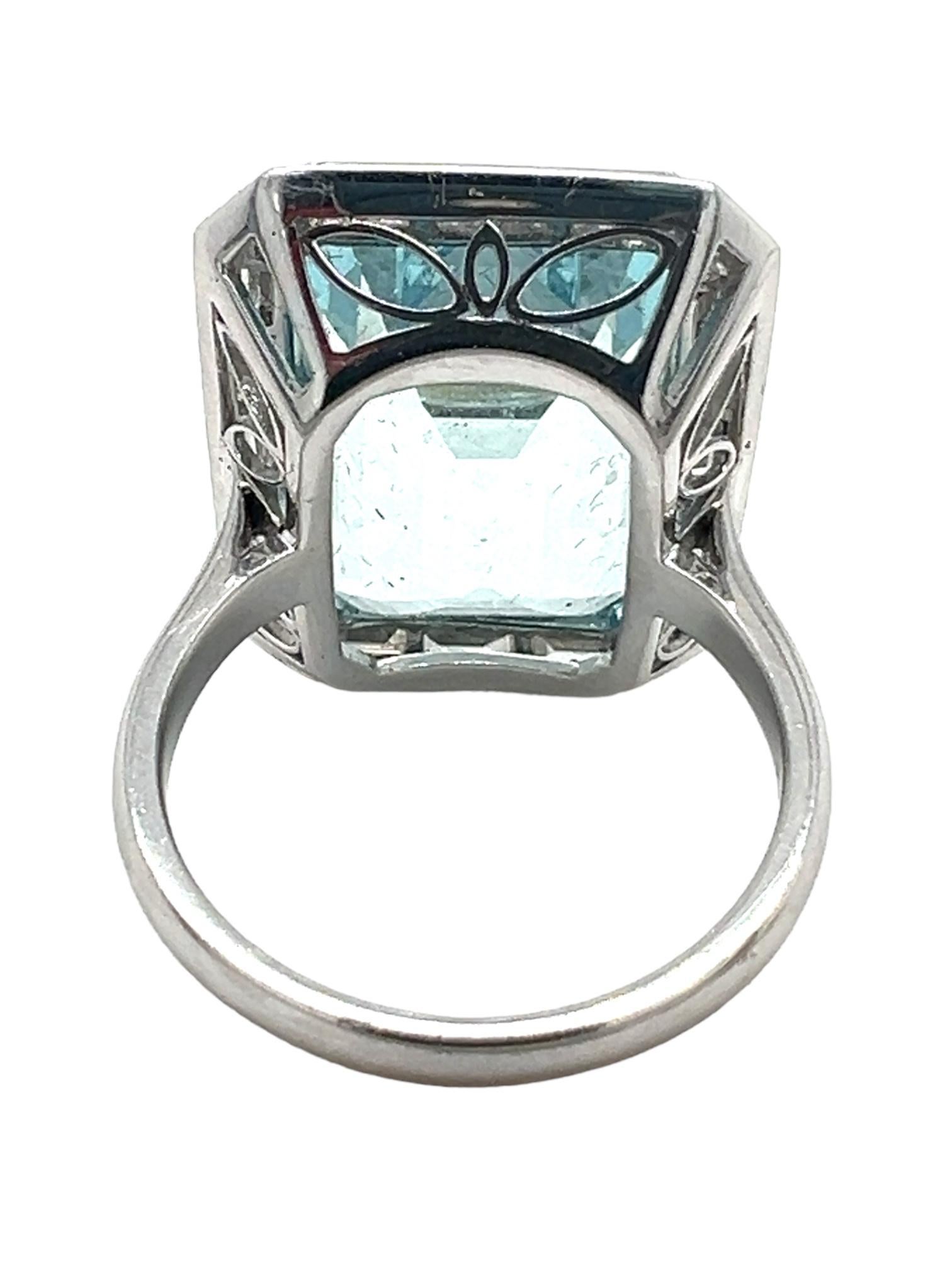 Sophia D. 14.14 Carat Aquamarine Ring In New Condition For Sale In New York, NY