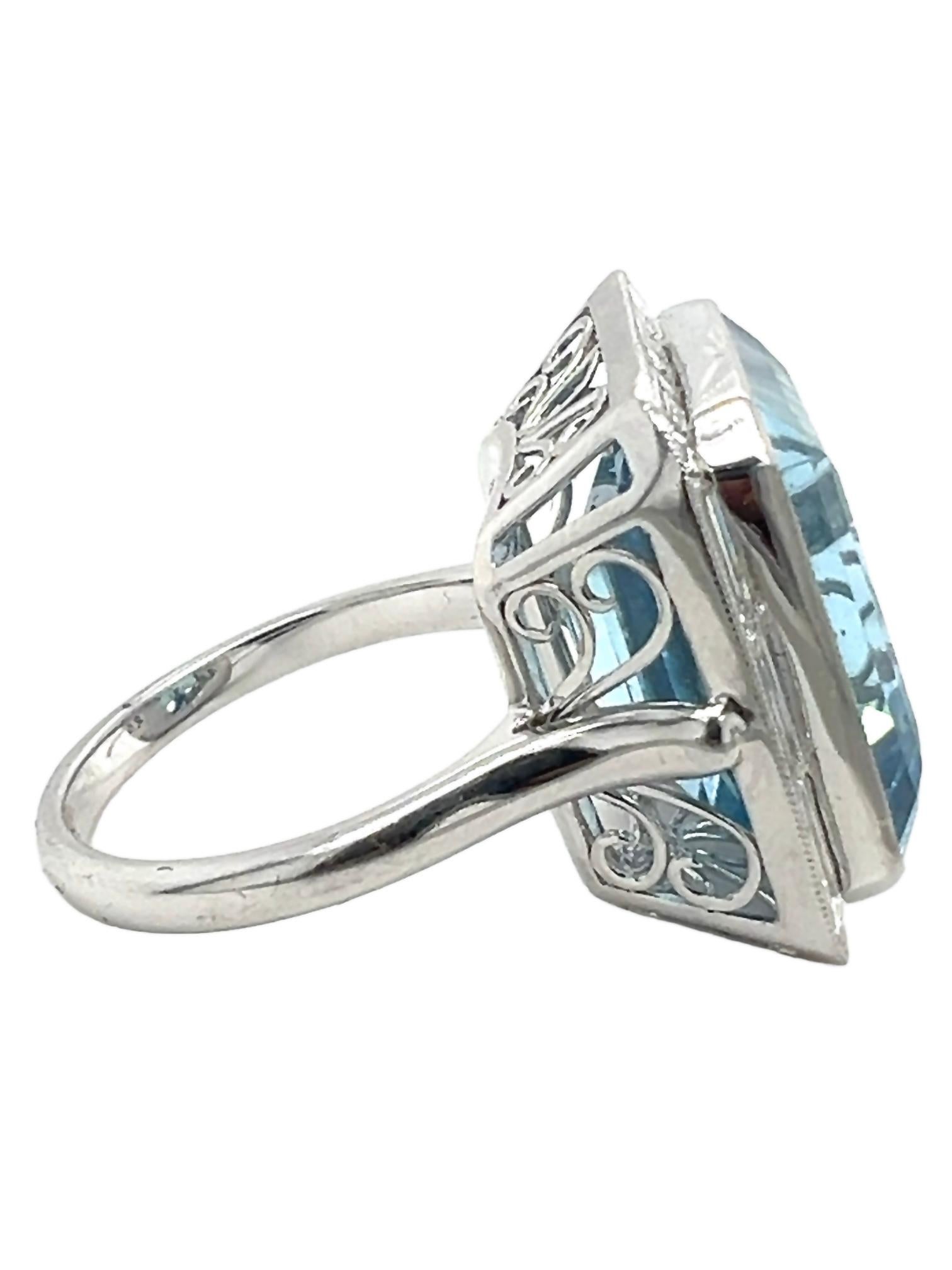 Sophia D. 16.25 Carat Aquamarine Ring In New Condition In New York, NY
