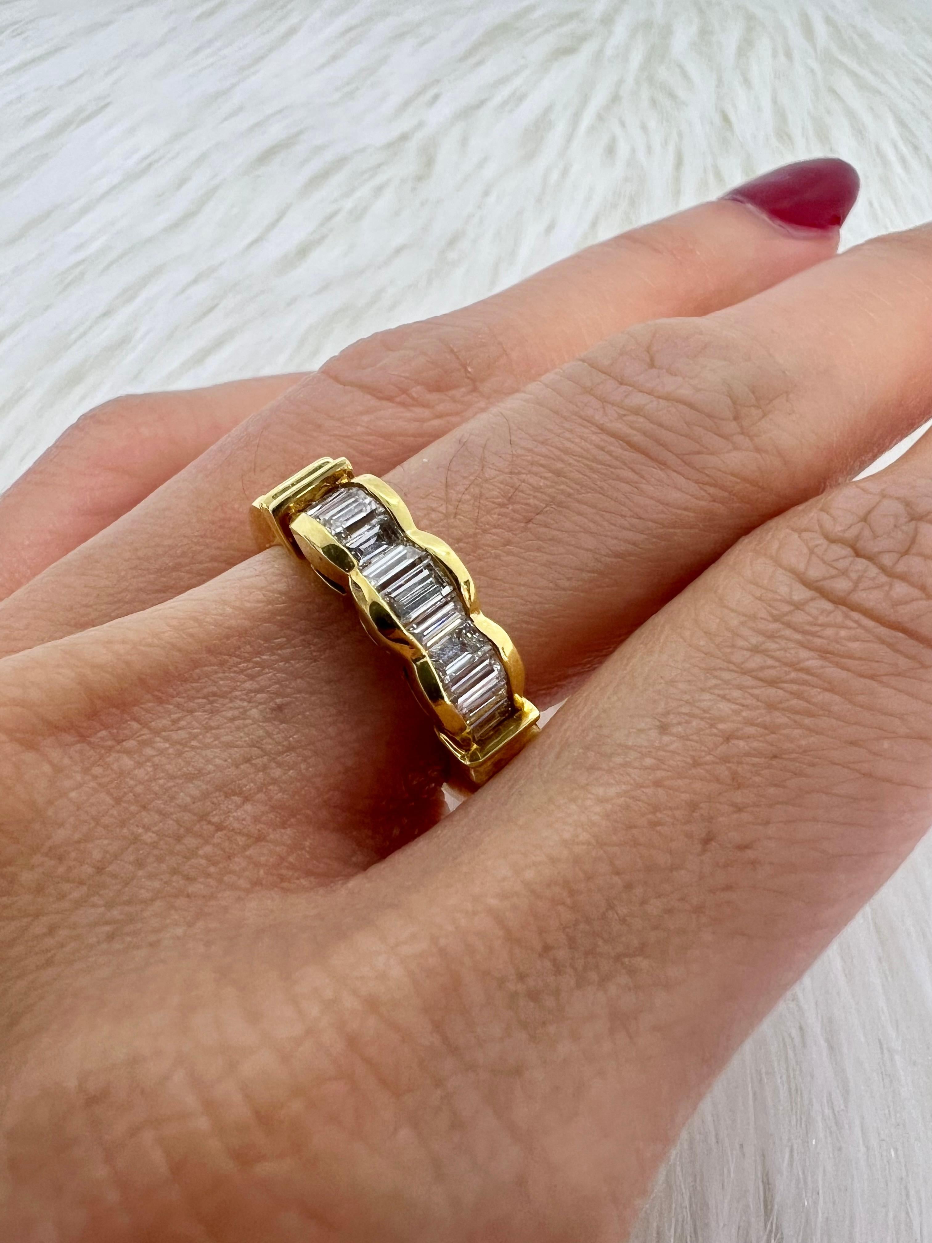 Sophia D. 18K Yellow Gold Band Ring For Sale 1