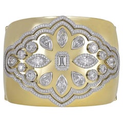 Sophia D. 18K Yellow Gold Bangle with Diamonds