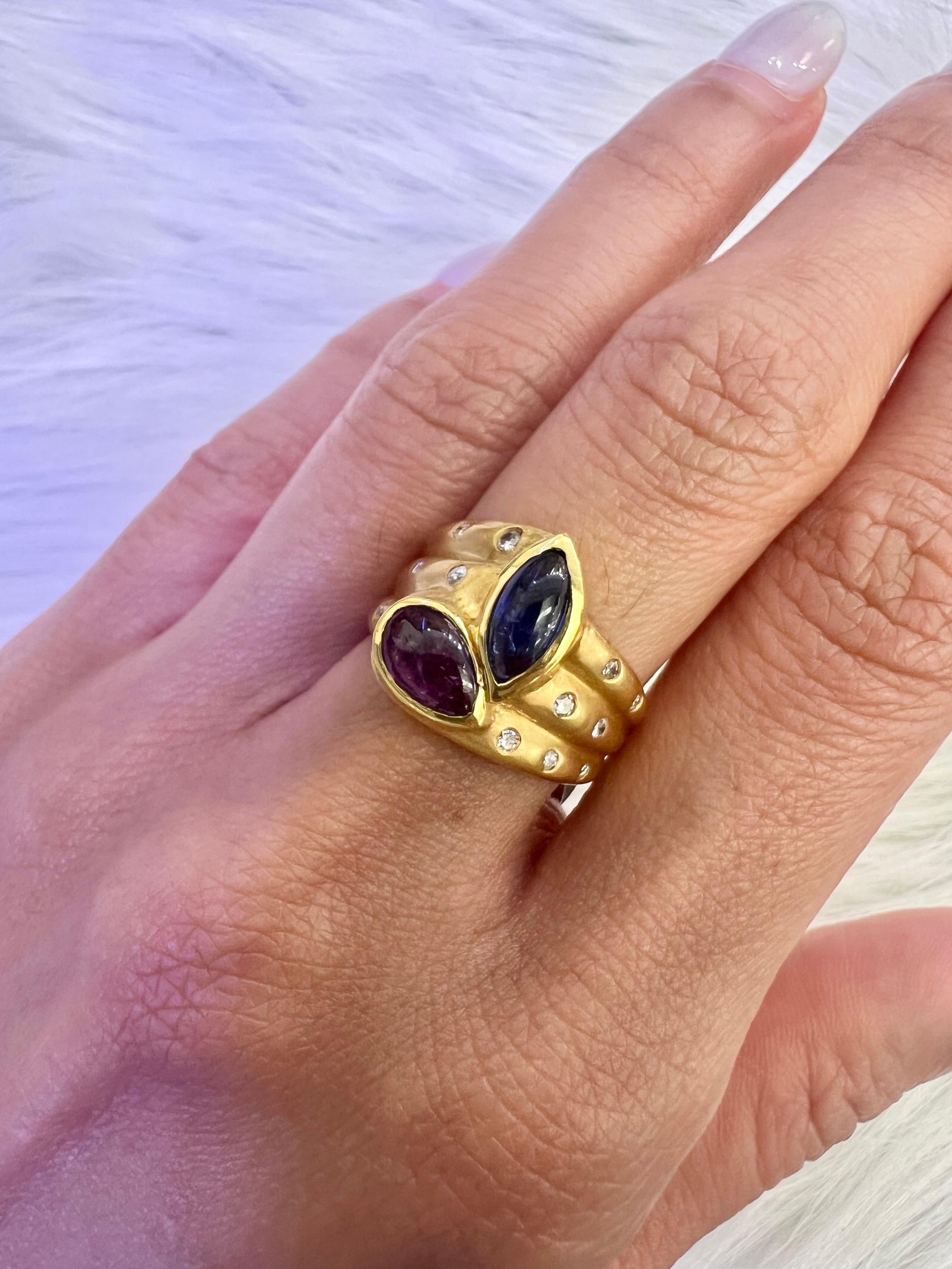 Sophia D. 18K Yellow Gold Blue Sapphire and Ruby Ring In New Condition For Sale In New York, NY