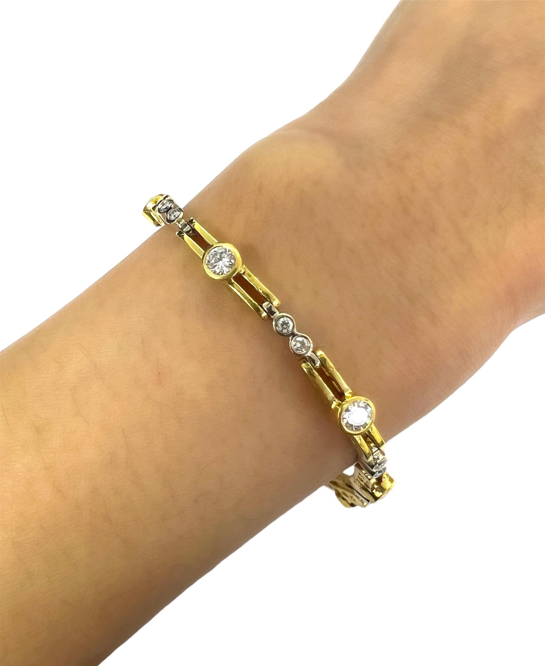 Taille ronde Sophia D. Bracelet en or jaune 18 carats avec diamants en vente