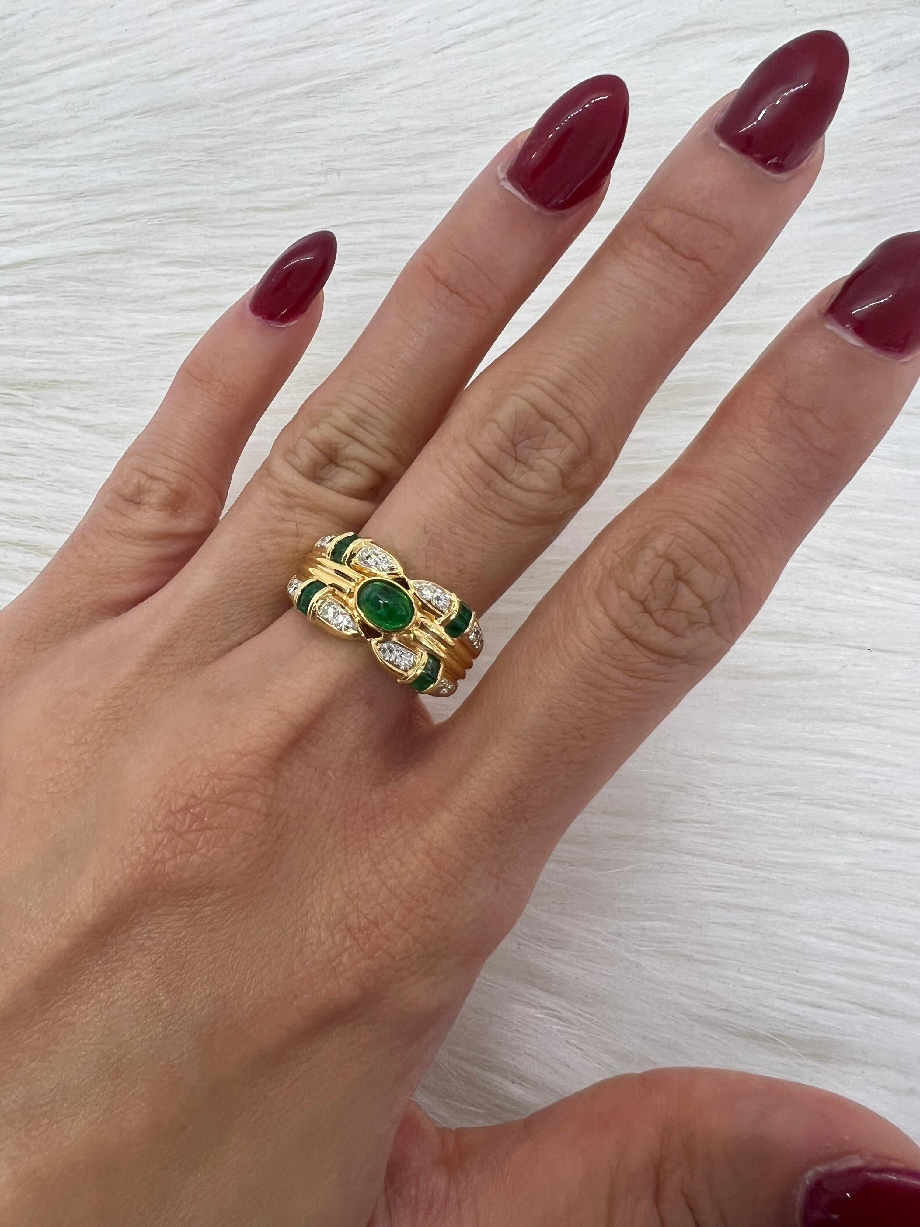 Sophia D. 18K Yellow Gold Diamond and Emerald Ring In New Condition For Sale In New York, NY