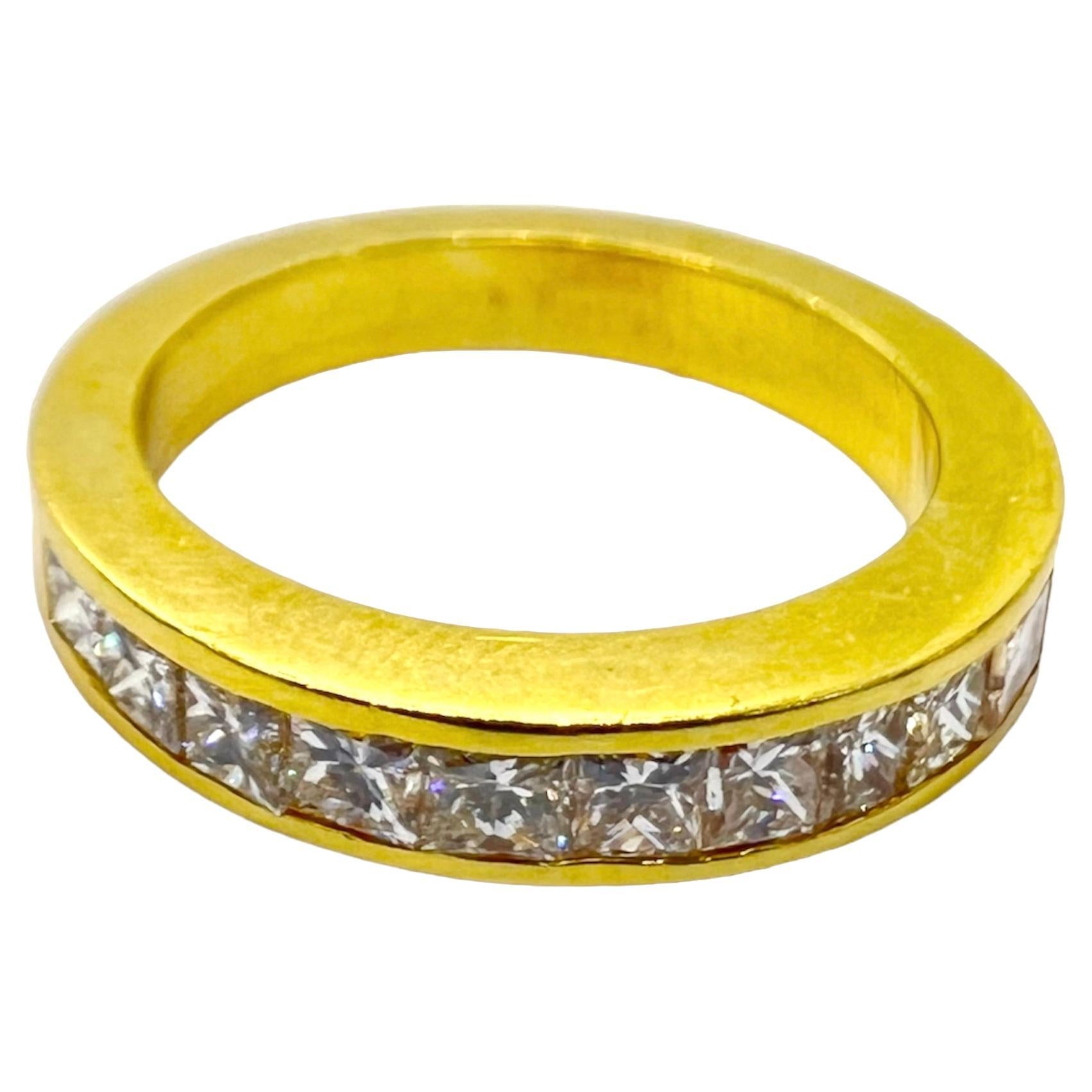 Sophia D. 18K Yellow Gold Diamond Band Ring For Sale