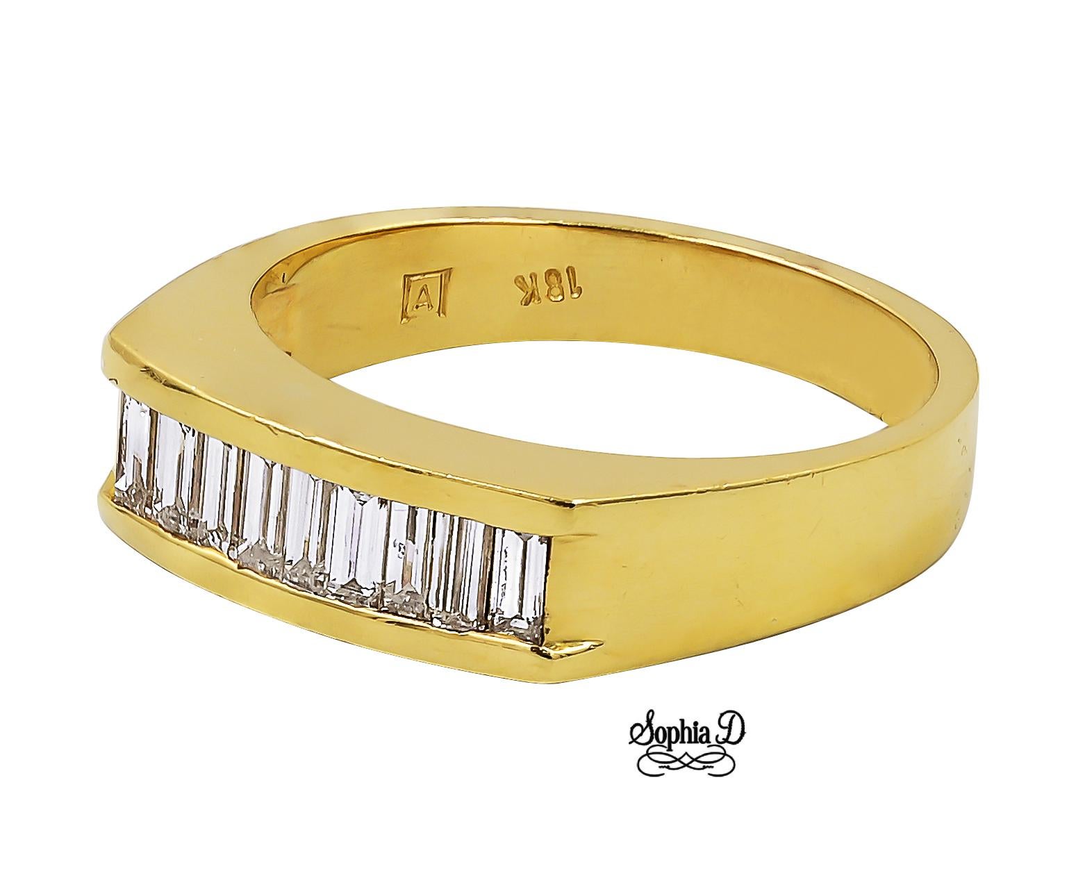Bague en or jaune 18K avec des diamants de taille émeraude.

Sophia D by Joseph Dardashti Ltd est connue dans le monde entier depuis 35 ans et s'inspire du design classique de l'Art déco qui fusionne avec les techniques de fabrication modernes.  