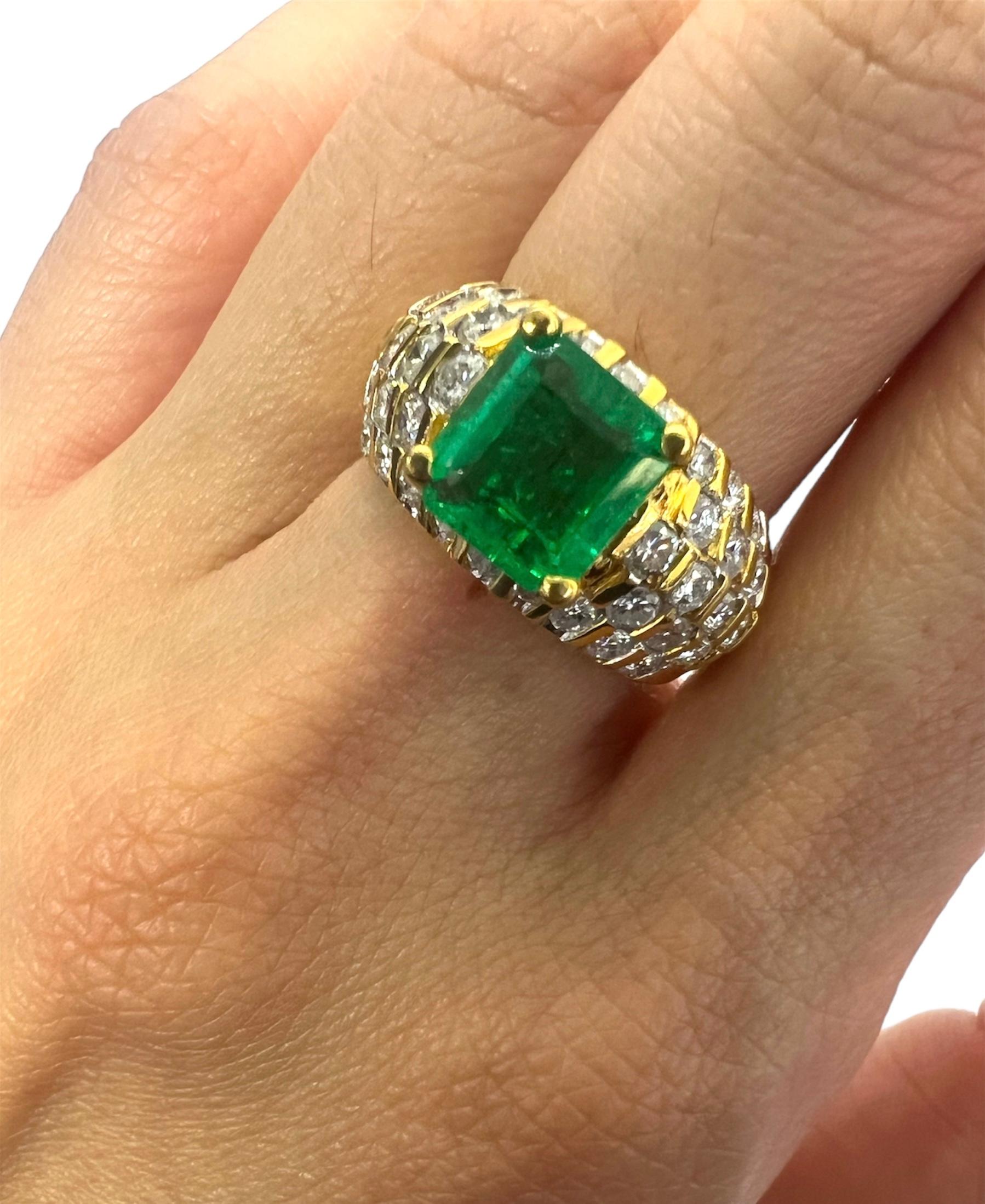 Sophia D. 18K Yellow Gold Emerald and Diamond Ring In New Condition For Sale In New York, NY
