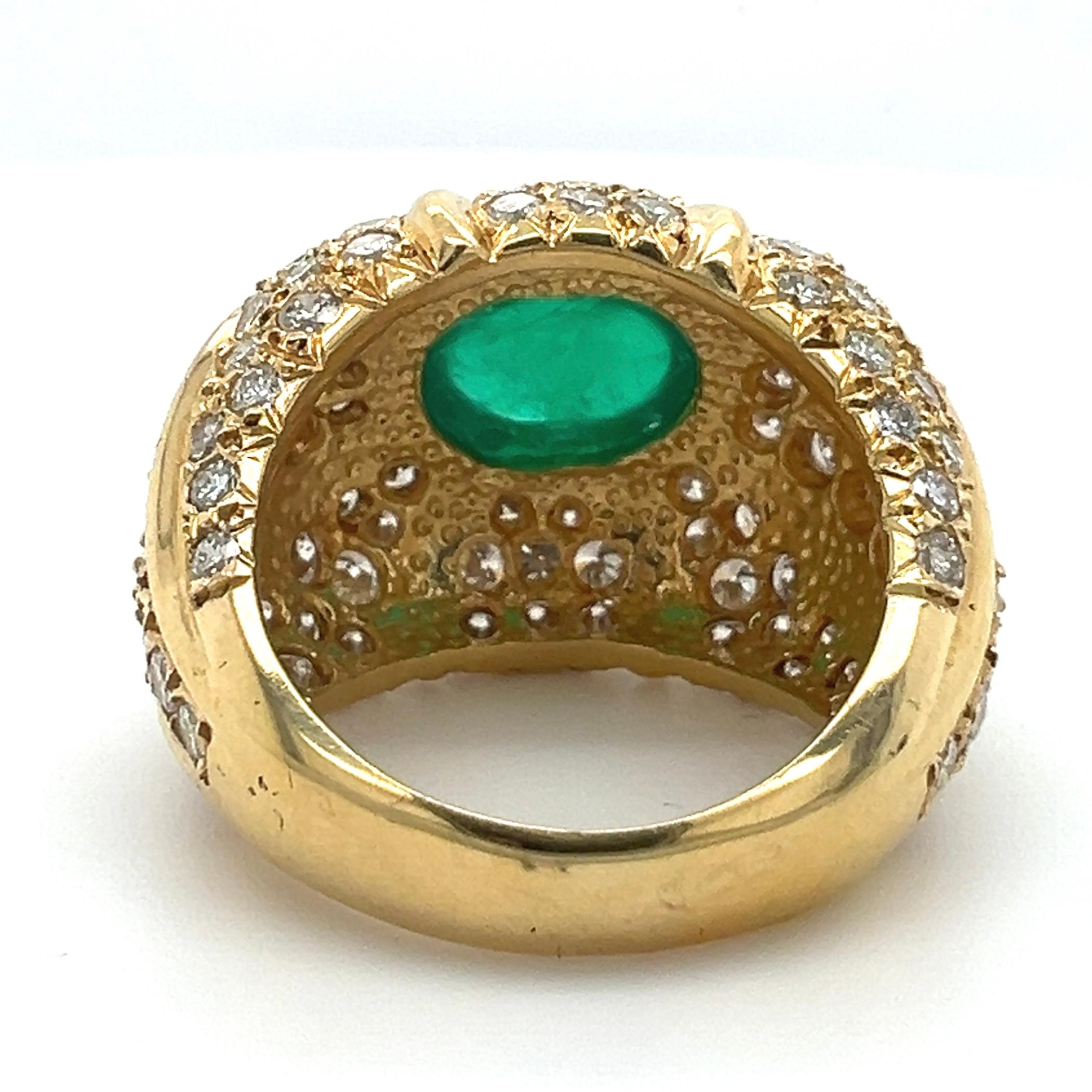 Sophia D. Ring aus 18 Karat Gelbgold mit Smaragd und Diamant  (Smaragdschliff) im Angebot
