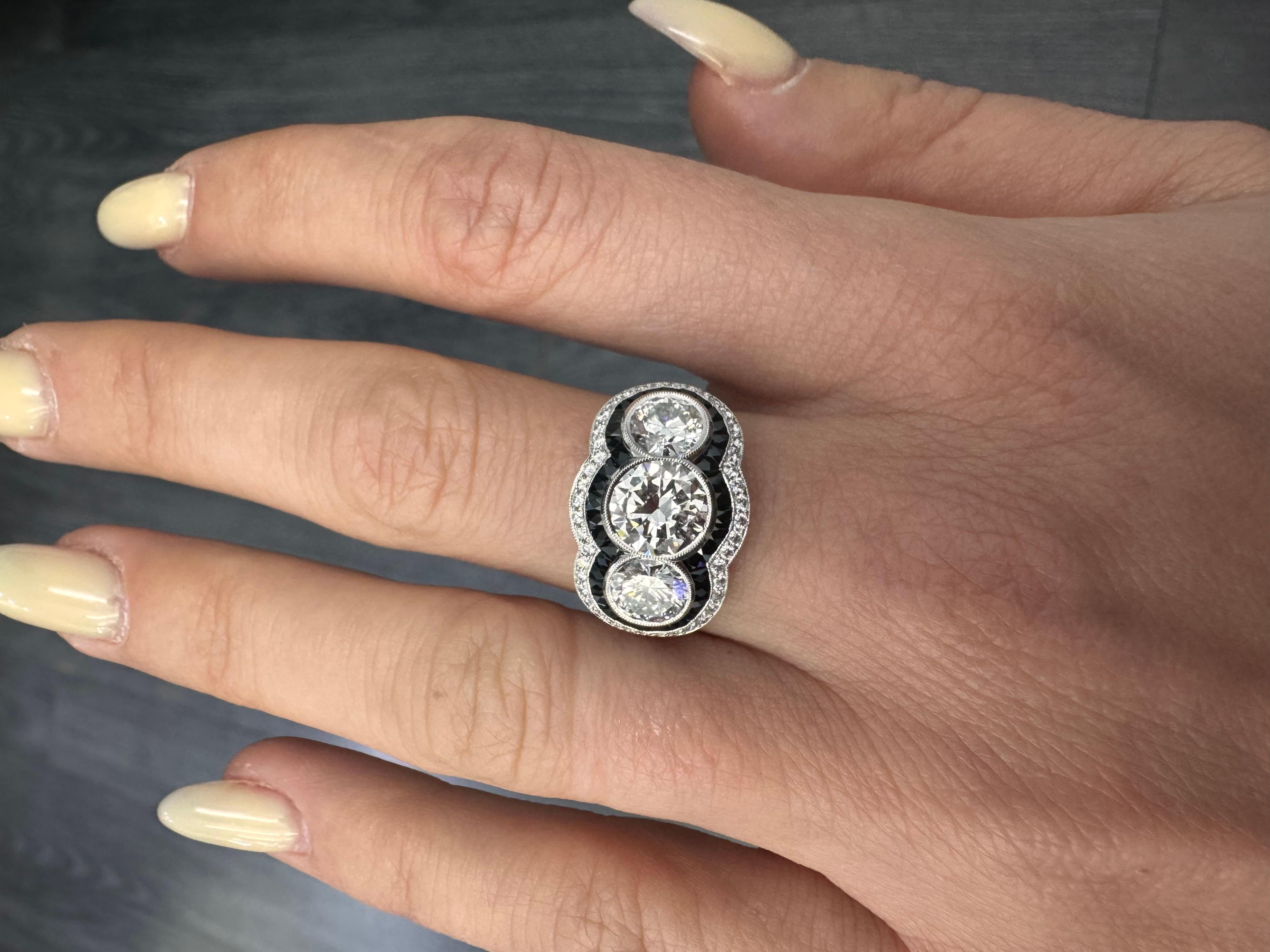 Sophia D. A Stone, bague à trois pierres de 2,11 carats en diamant et onyx Unisexe en vente