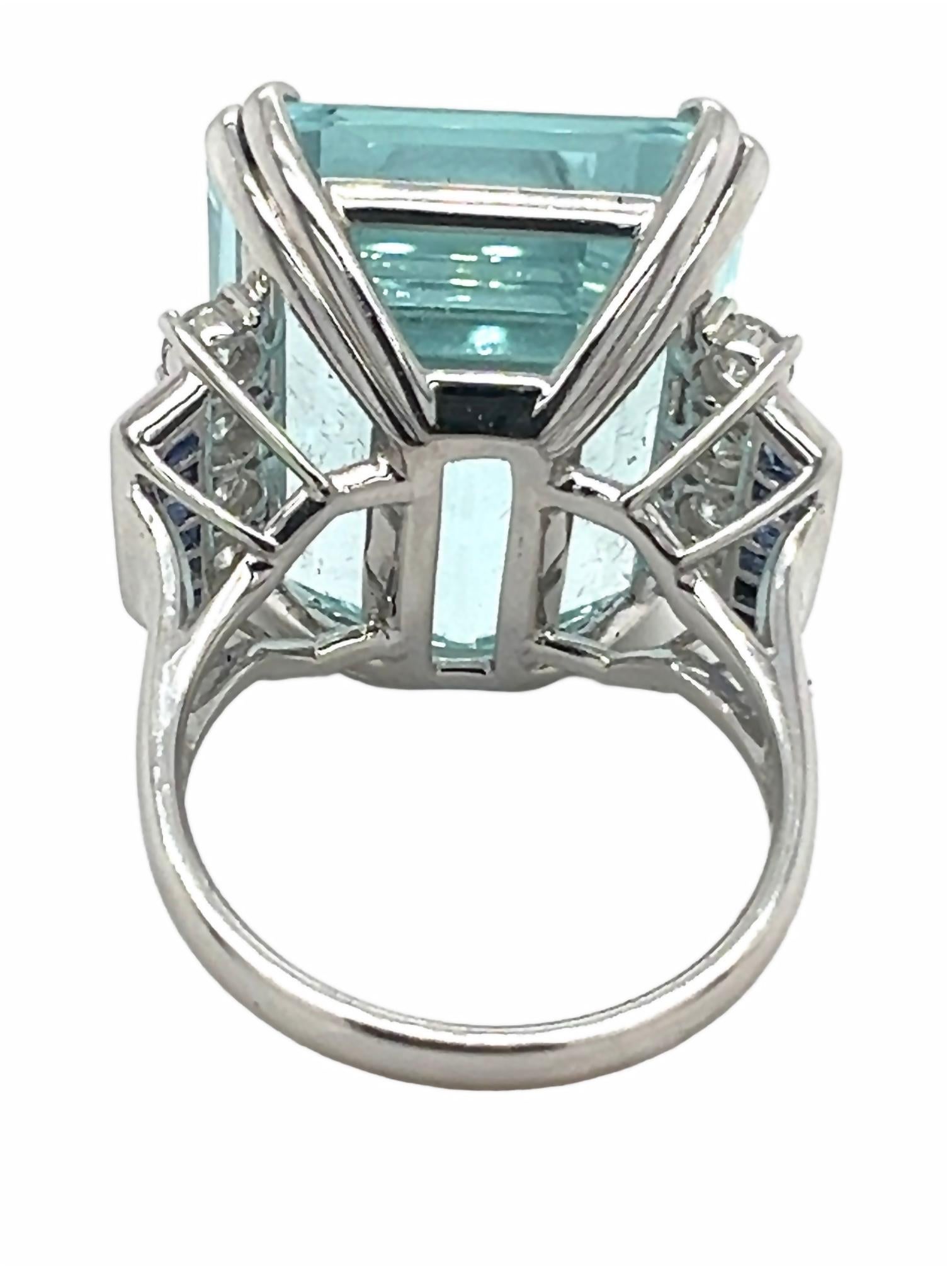 Sophia D. 30.93 Carat Aquamarine Ring In New Condition For Sale In New York, NY