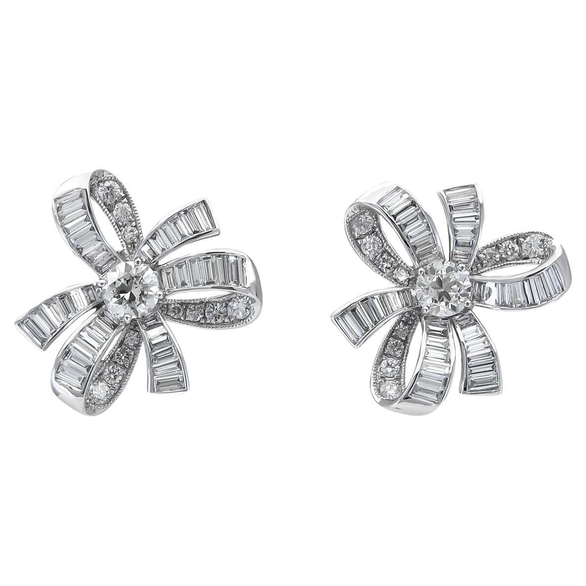 Sophia D. 3.40 Carats Ribbon Style Diamond Earrings For Sale