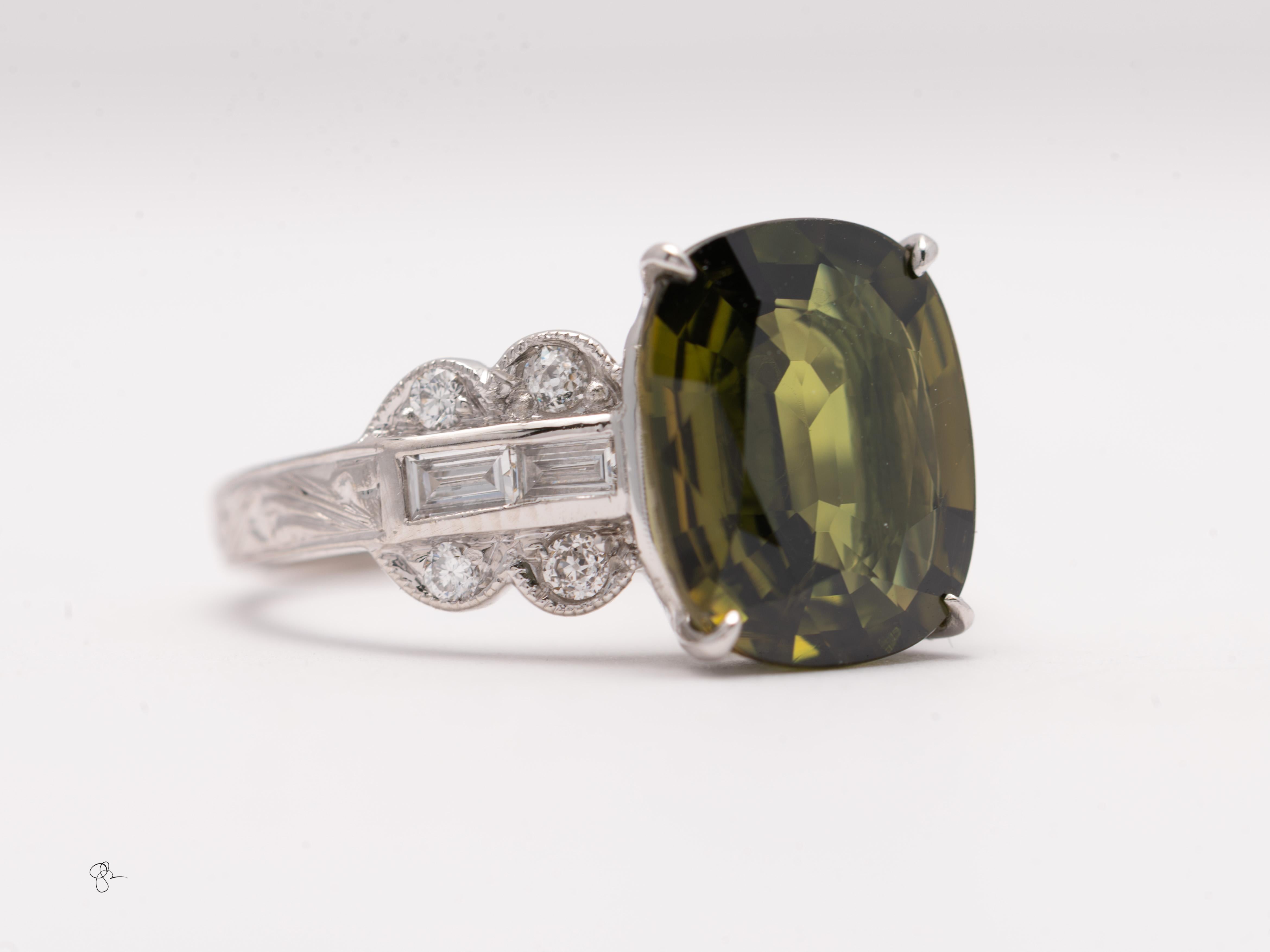 D & A Style Style D & A Style Style D'Art Déco Platine Saphir Vert 7 Carats avec Accents de Diamants Bon état - En vente à Tucson, AZ