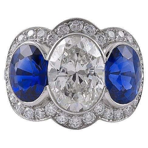 Sophia D. Bague en platine avec saphir bleu et diamants