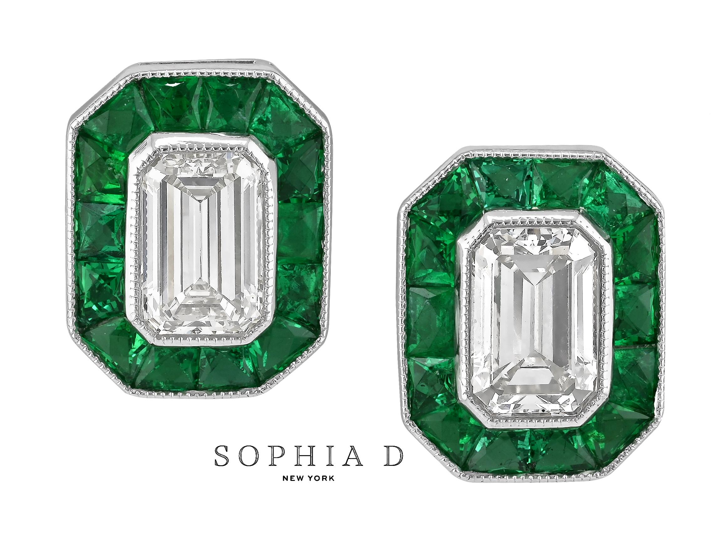 Sophia D. Clous d'oreilles en mosaïque de diamants et d'émeraudes Neuf - En vente à New York, NY