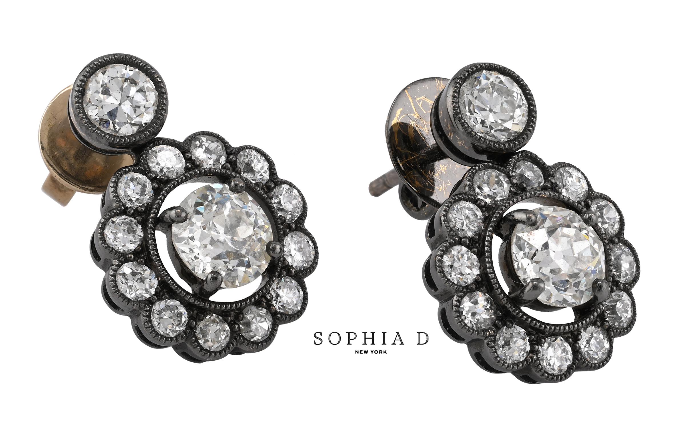 Sophia D. Floral Diamond Earrings In New Condition For Sale In New York, NY