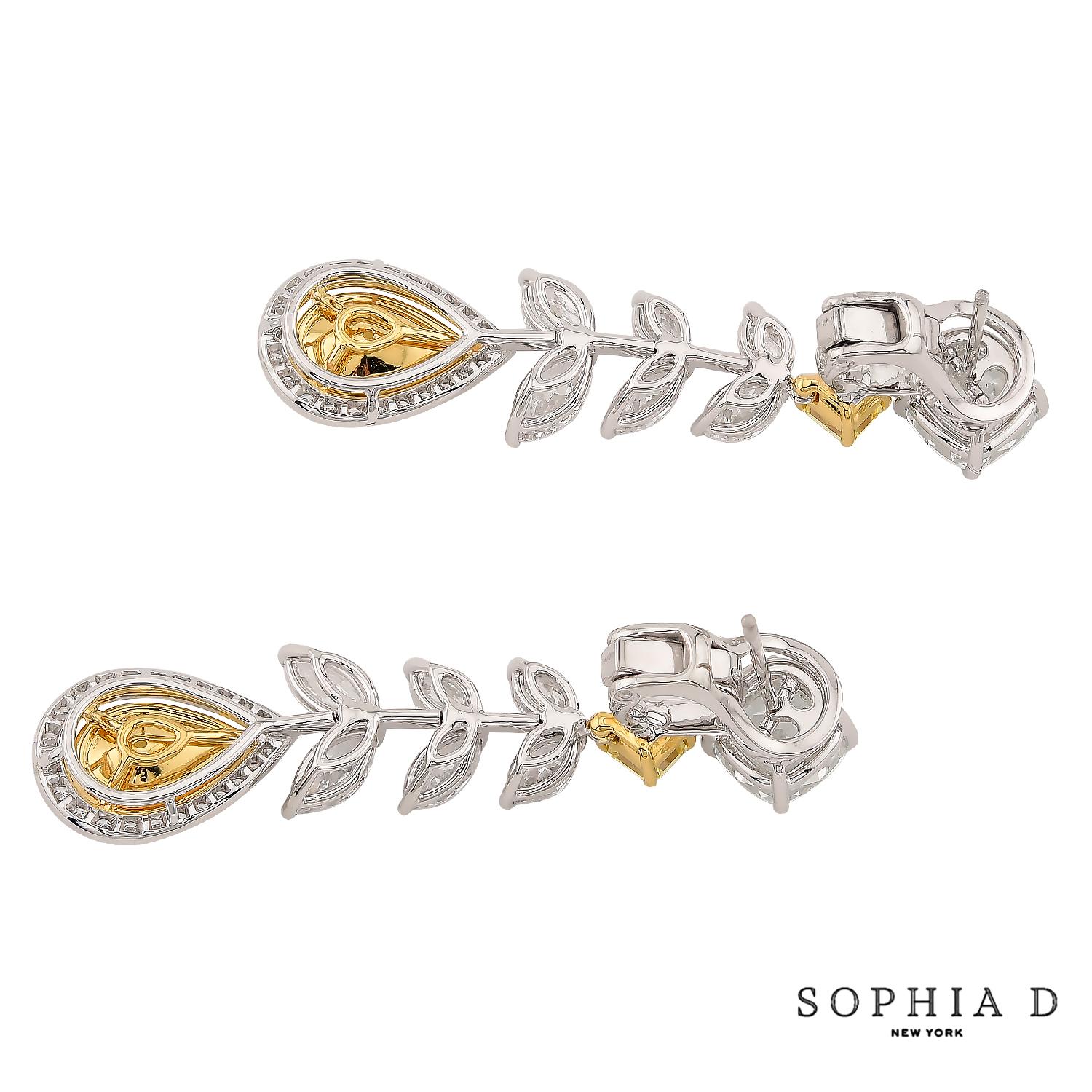 Sophia D Tropfenohrringe mit Blumenmotiv und gelben und weißen Diamanten (Tropfenschliff)