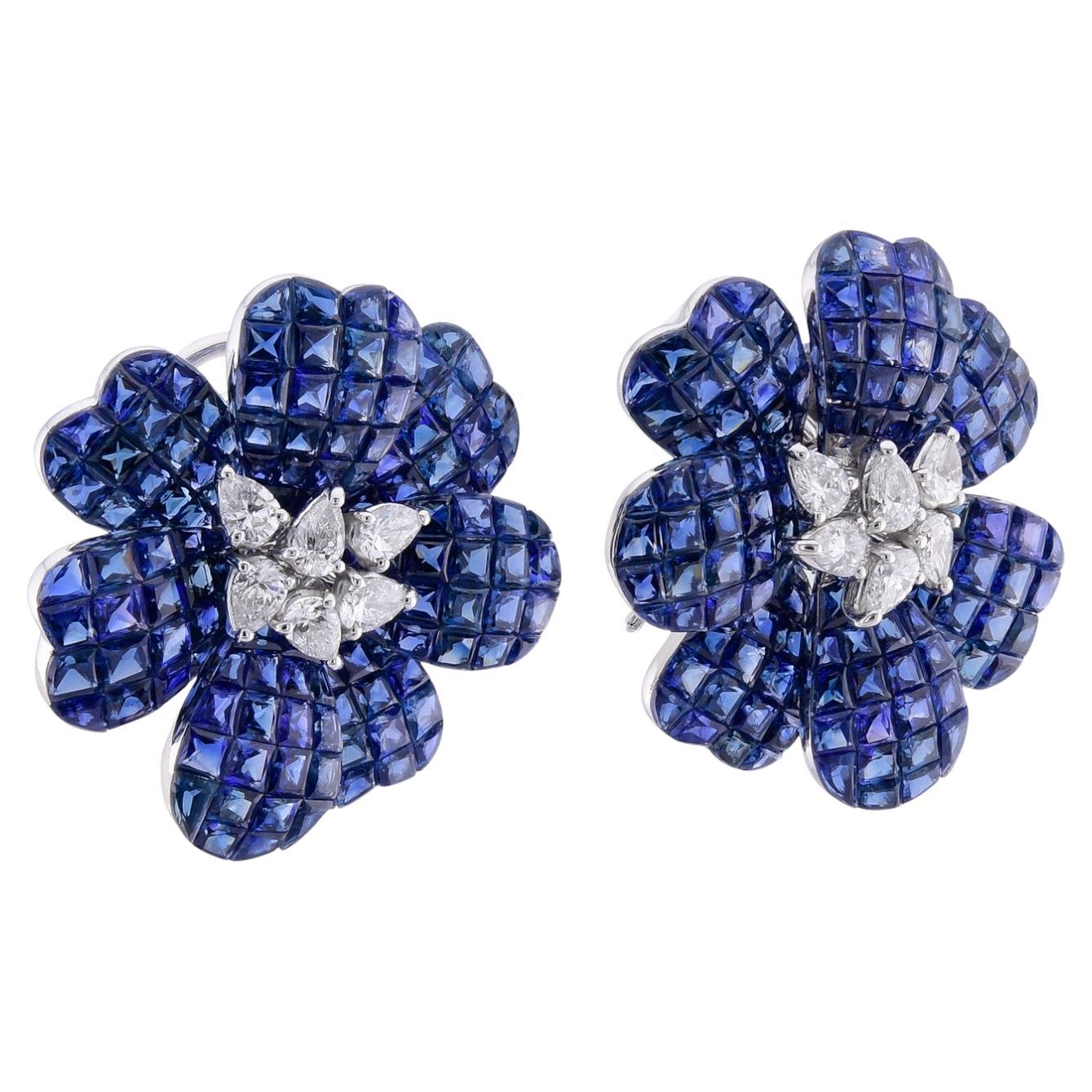 Sophia D Boucles d
oreilles florales en or blanc 18 carats serties à l
aveugle de saphirs et de diamants